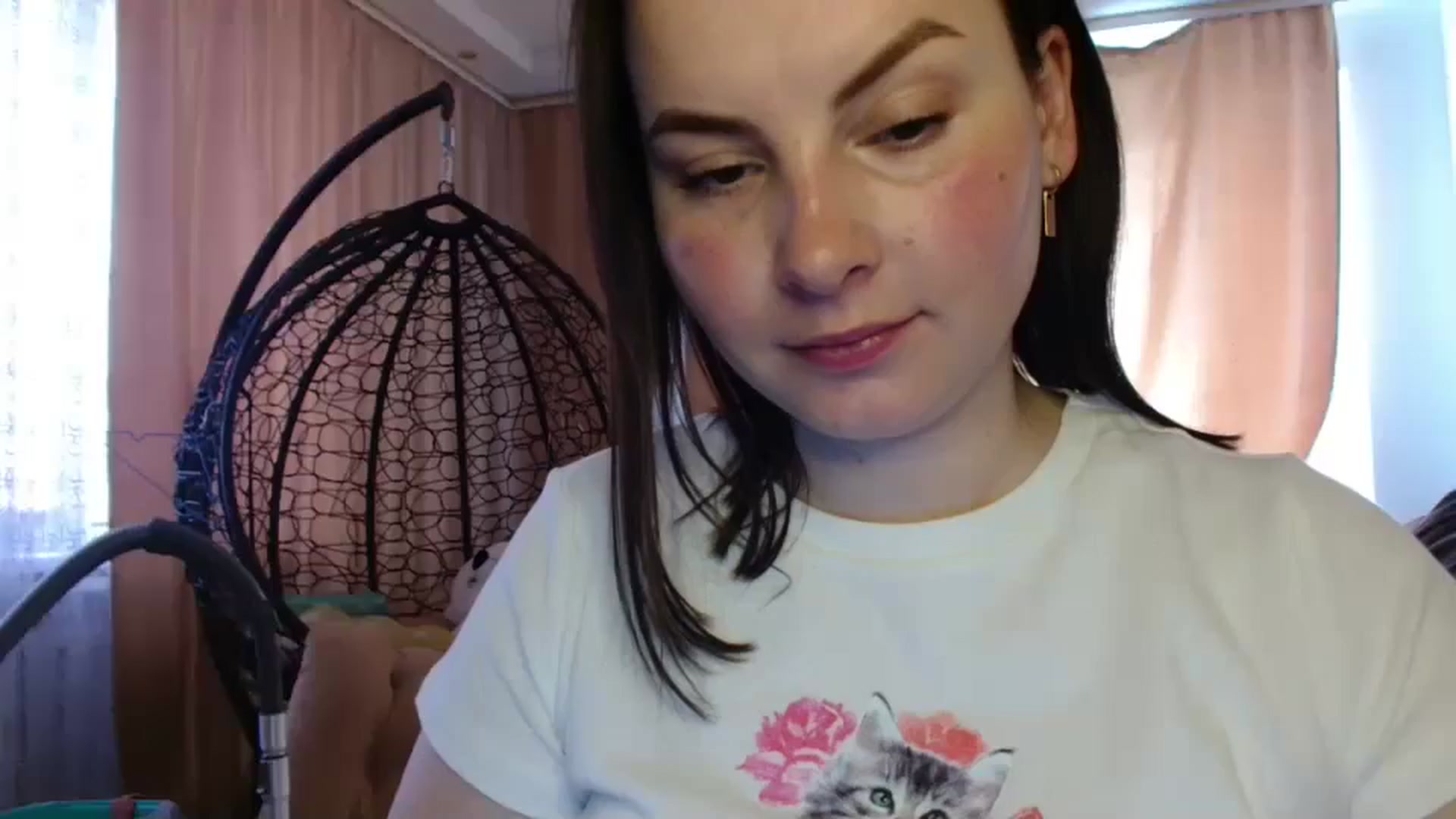 Gallery image thumbnail from MisssLove_is's myfreecams stream on, 04/21/2025, 10:53 image 3 of 20