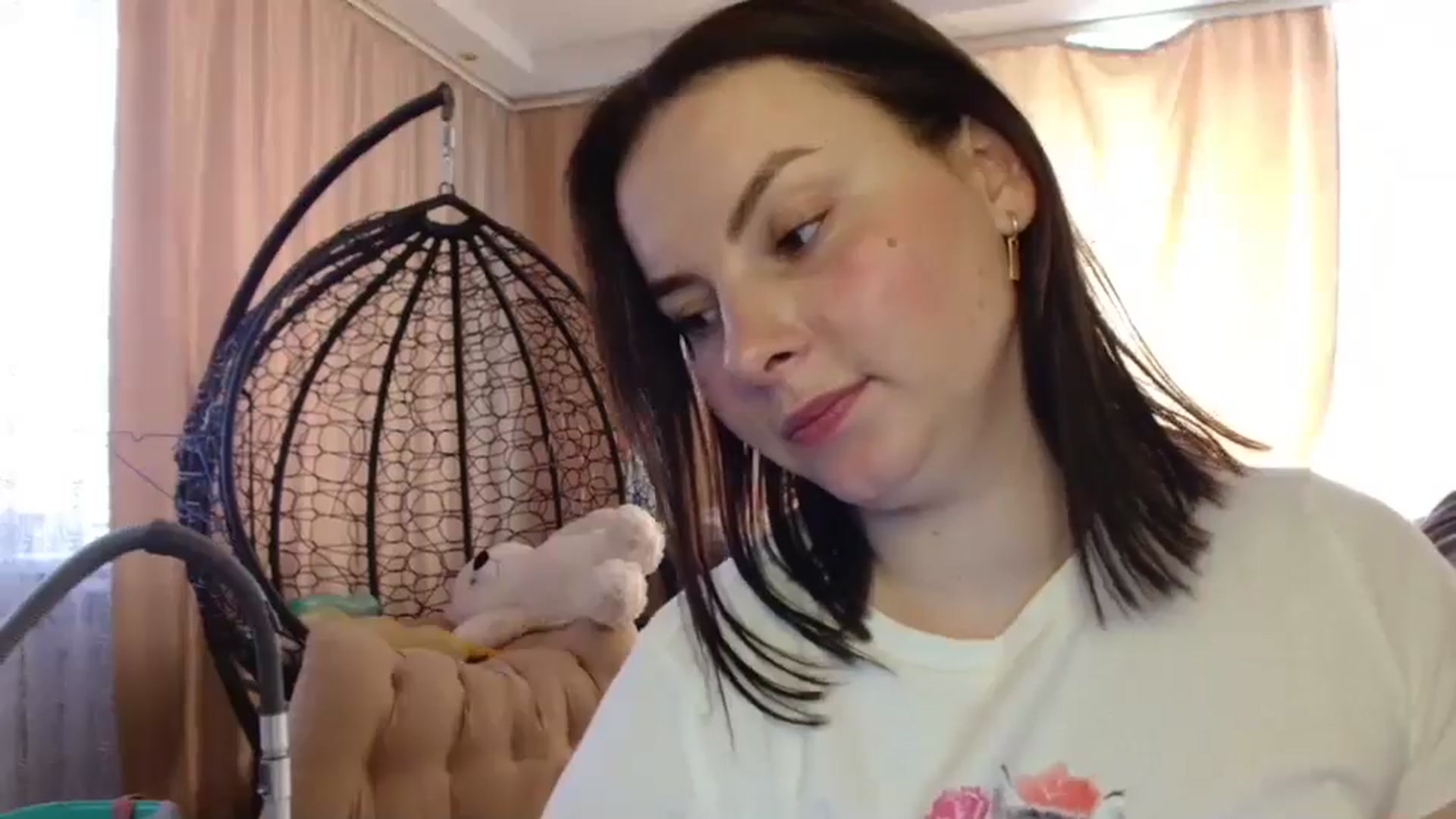 Gallery image thumbnail from MisssLove_is's myfreecams stream on, 04/21/2025, 10:53 image 20 of 20