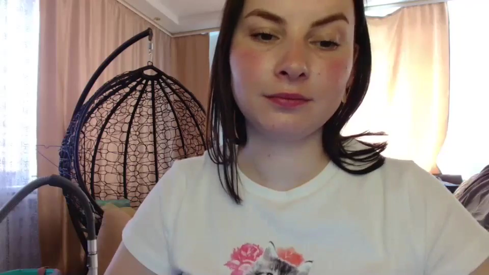 Gallery image thumbnail from MisssLove_is's myfreecams stream on, 04/21/2025, 10:53 image 15 of 20