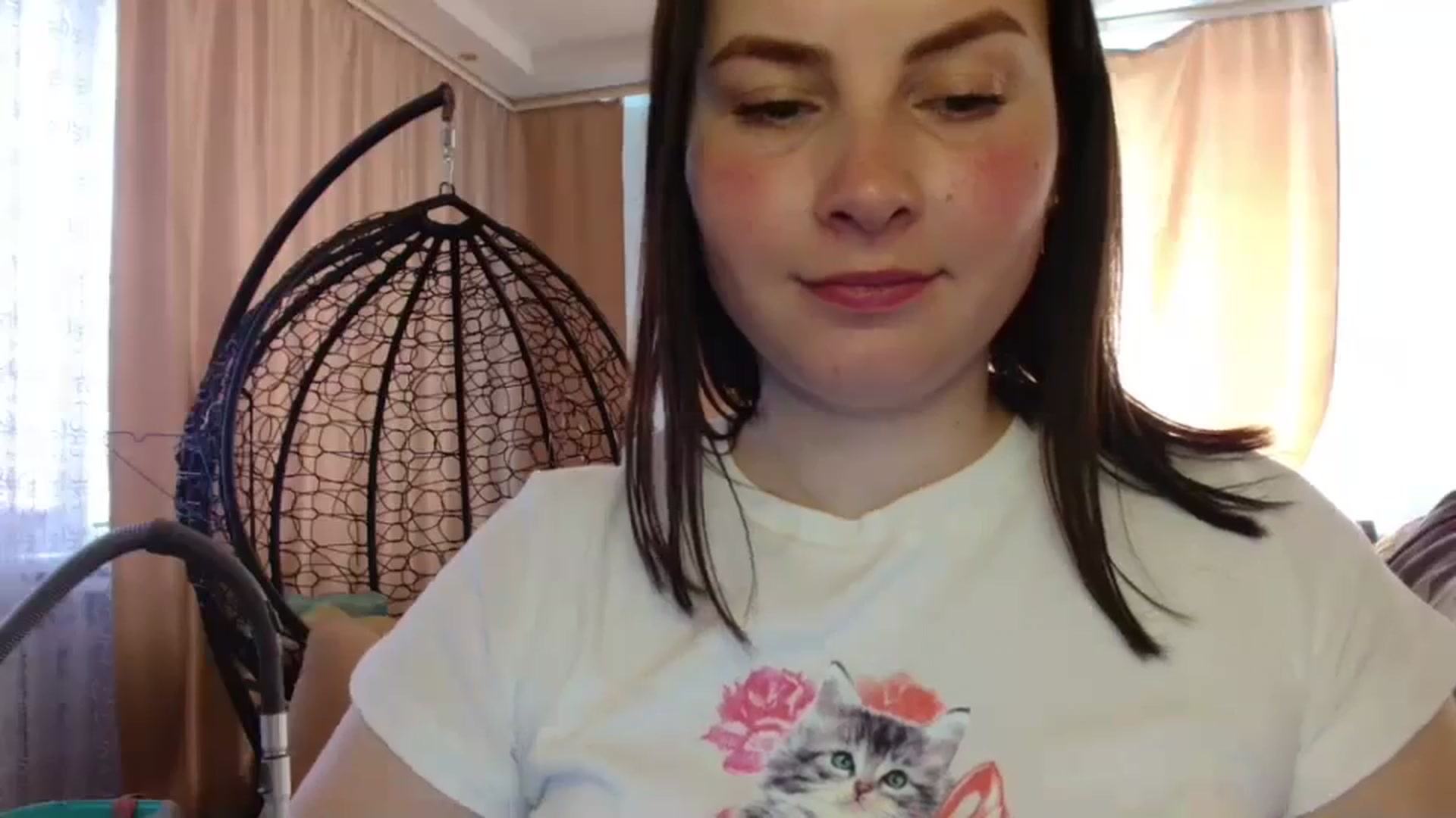 Gallery image thumbnail from MisssLove_is's myfreecams stream on, 04/21/2025, 10:53 image 7 of 20