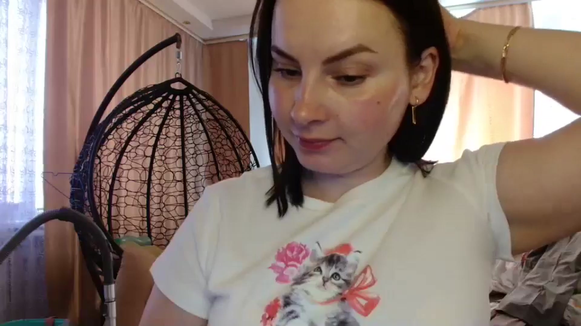Gallery image thumbnail from MisssLove_is's myfreecams stream on, 04/21/2025, 12:41 image 6 of 20