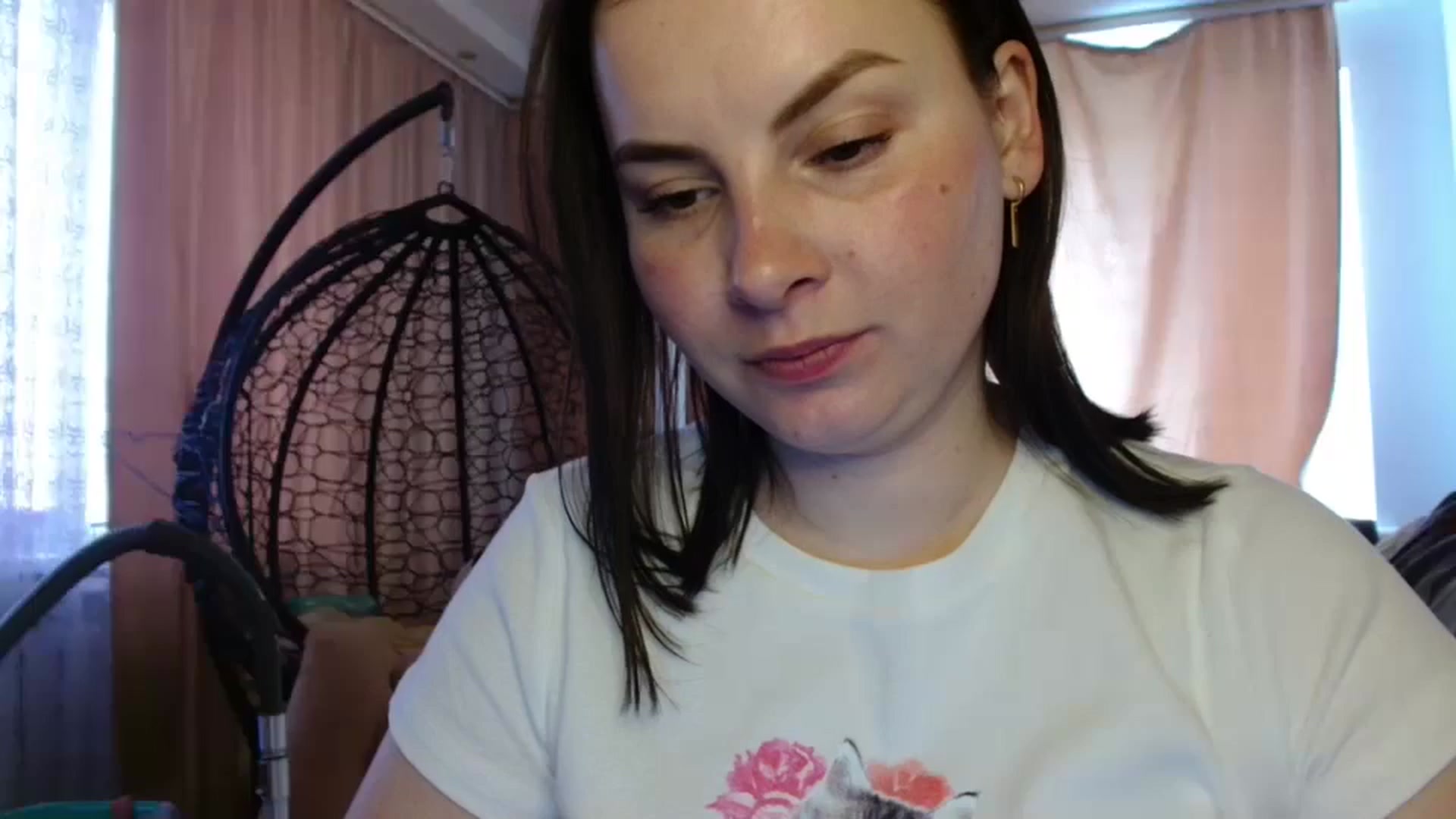 Gallery image thumbnail from MisssLove_is's myfreecams stream on, 04/21/2025, 12:41 image 7 of 20