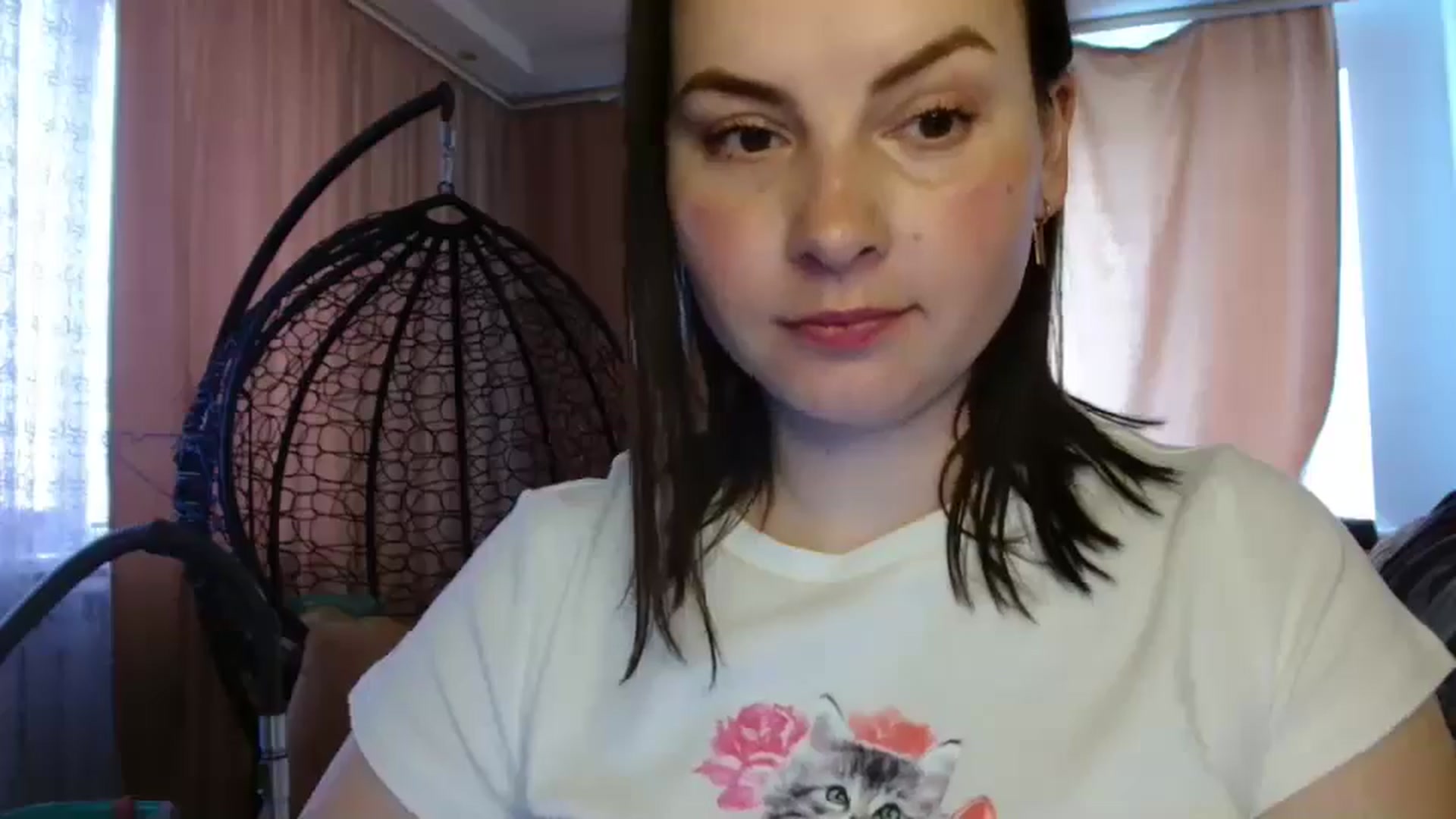 Gallery image thumbnail from MisssLove_is's myfreecams stream on, 04/21/2025, 12:41 image 16 of 20