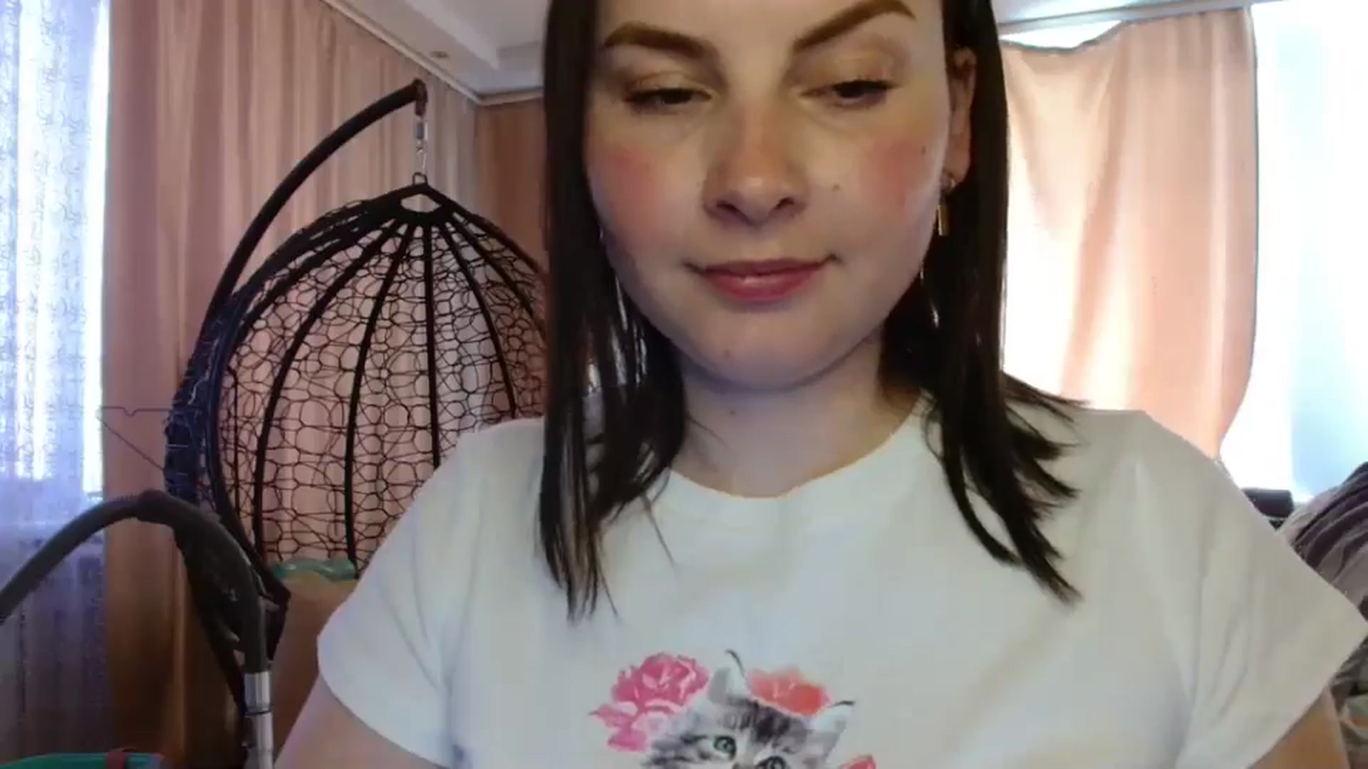 Gallery image thumbnail from MisssLove_is's myfreecams stream on, 04/21/2025, 14:18 image 8 of 20
