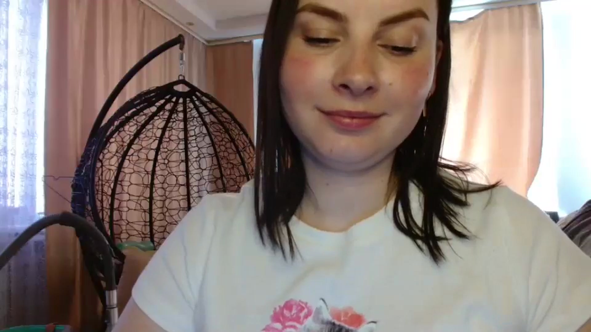 Gallery image thumbnail from MisssLove_is's myfreecams stream on, 04/21/2025, 14:18 image 11 of 20