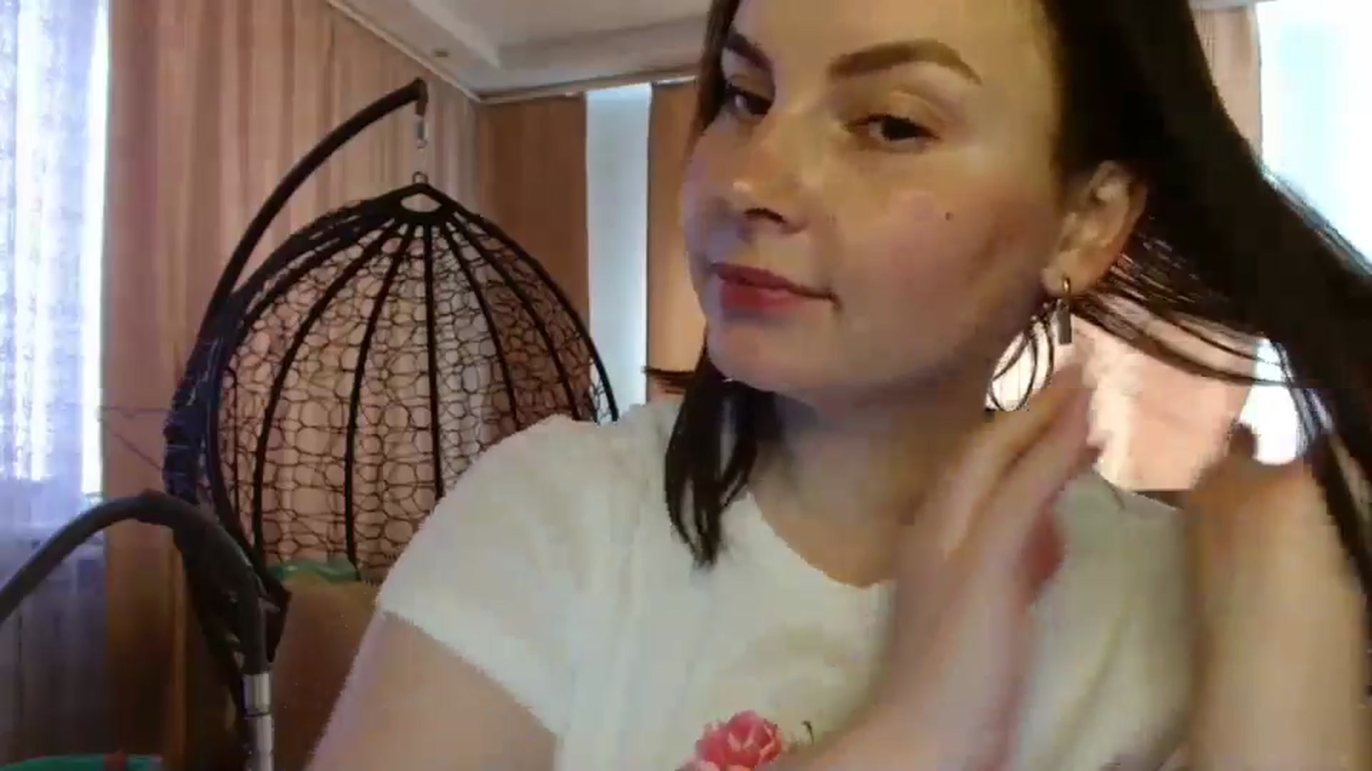Gallery image thumbnail from MisssLove_is's myfreecams stream on, 04/21/2025, 14:18 image 15 of 20