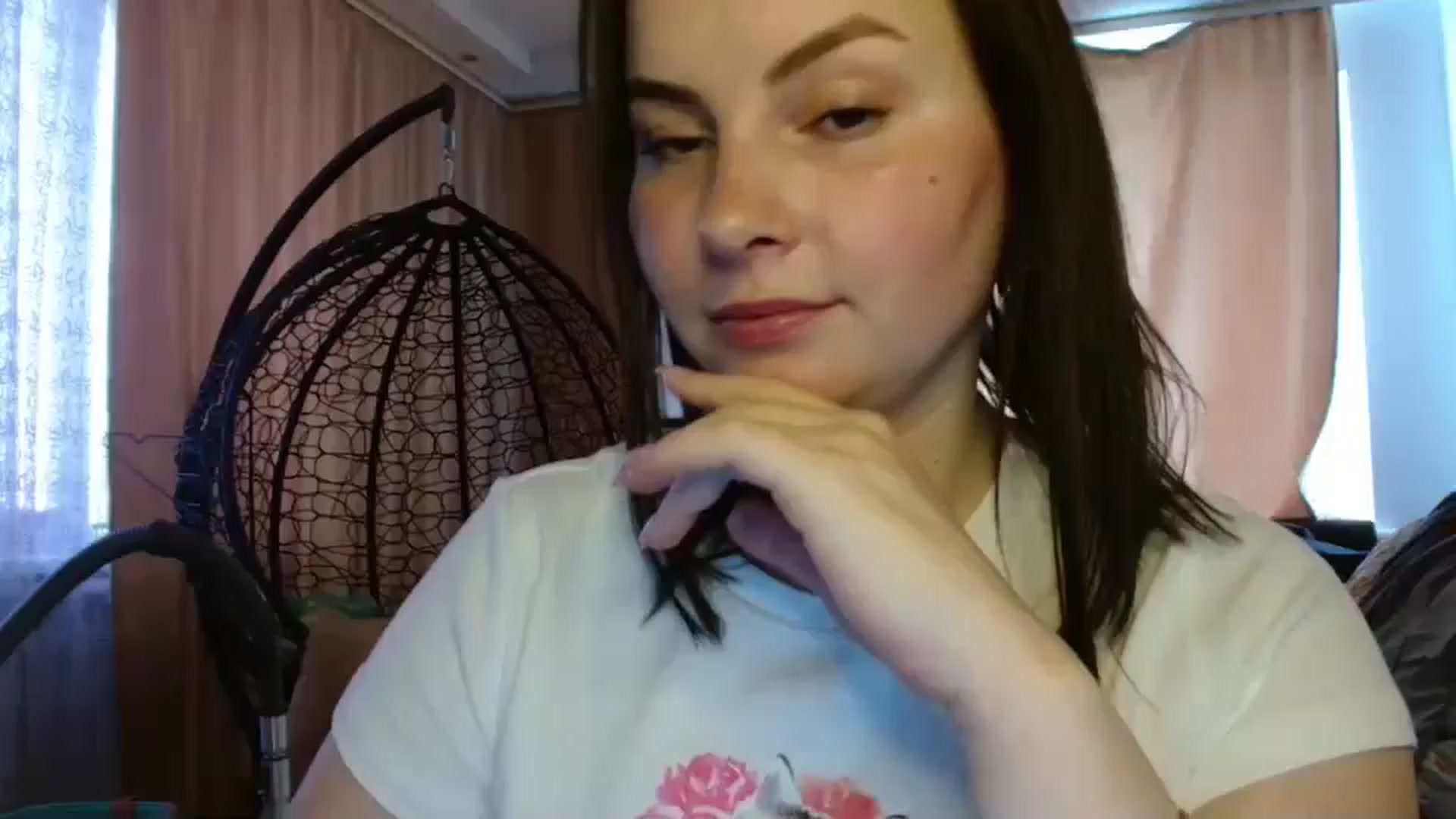 Gallery image thumbnail from MisssLove_is's myfreecams stream on, 04/21/2025, 14:18 image 1 of 20