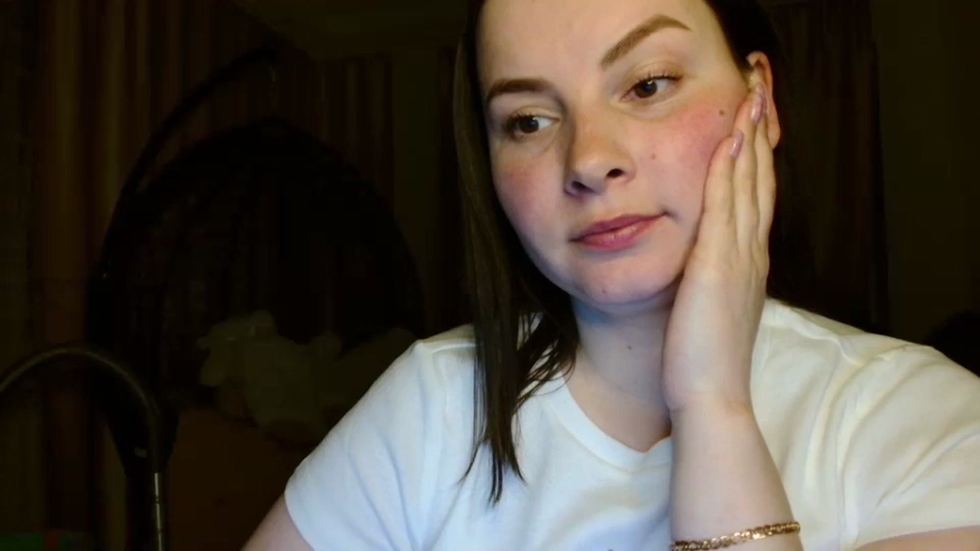Gallery image thumbnail from MisssLove_is's myfreecams stream on, 04/21/2025, 19:00 image 6 of 20