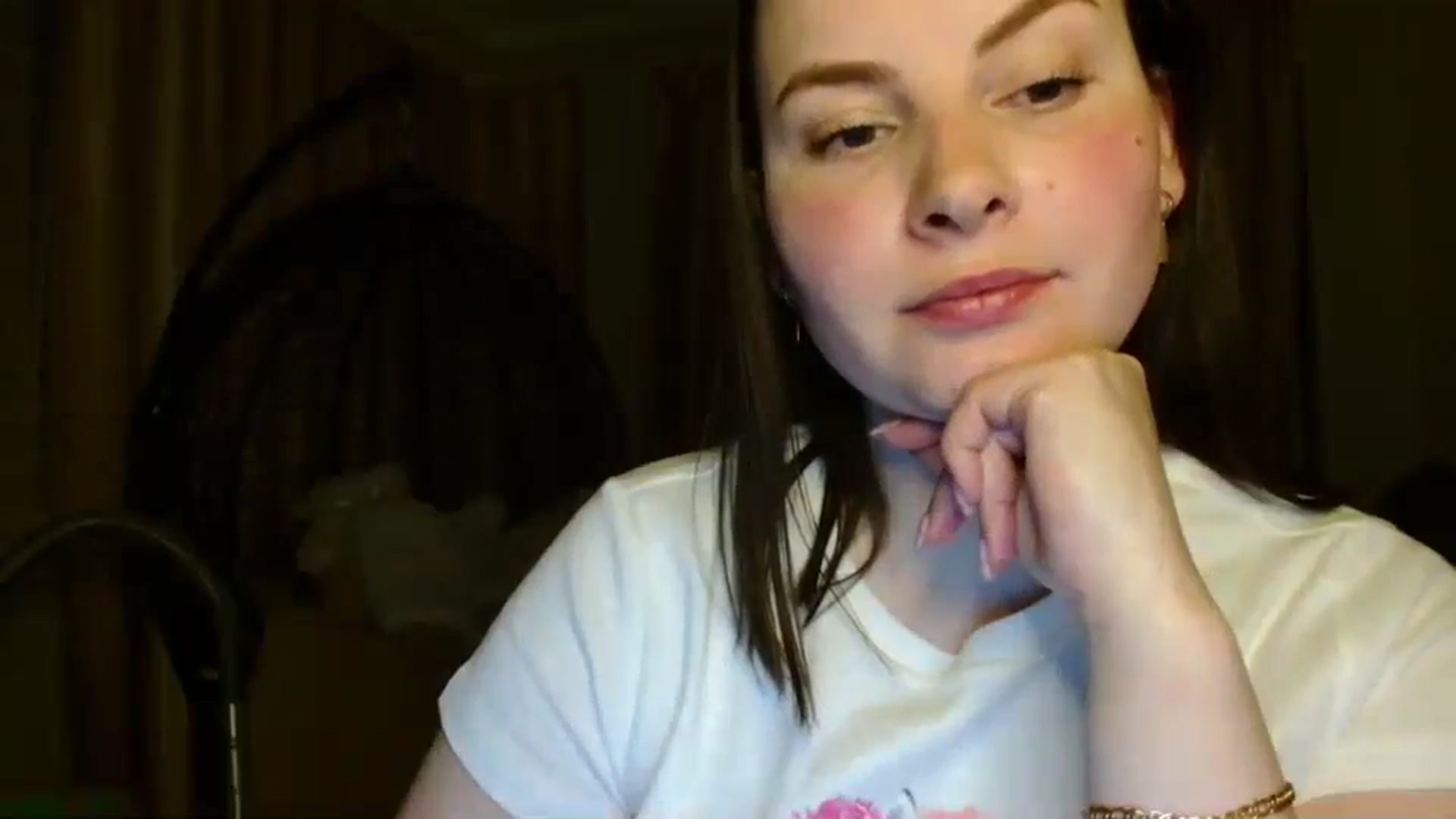 Gallery image thumbnail from MisssLove_is's myfreecams stream on, 04/21/2025, 19:00 image 16 of 20