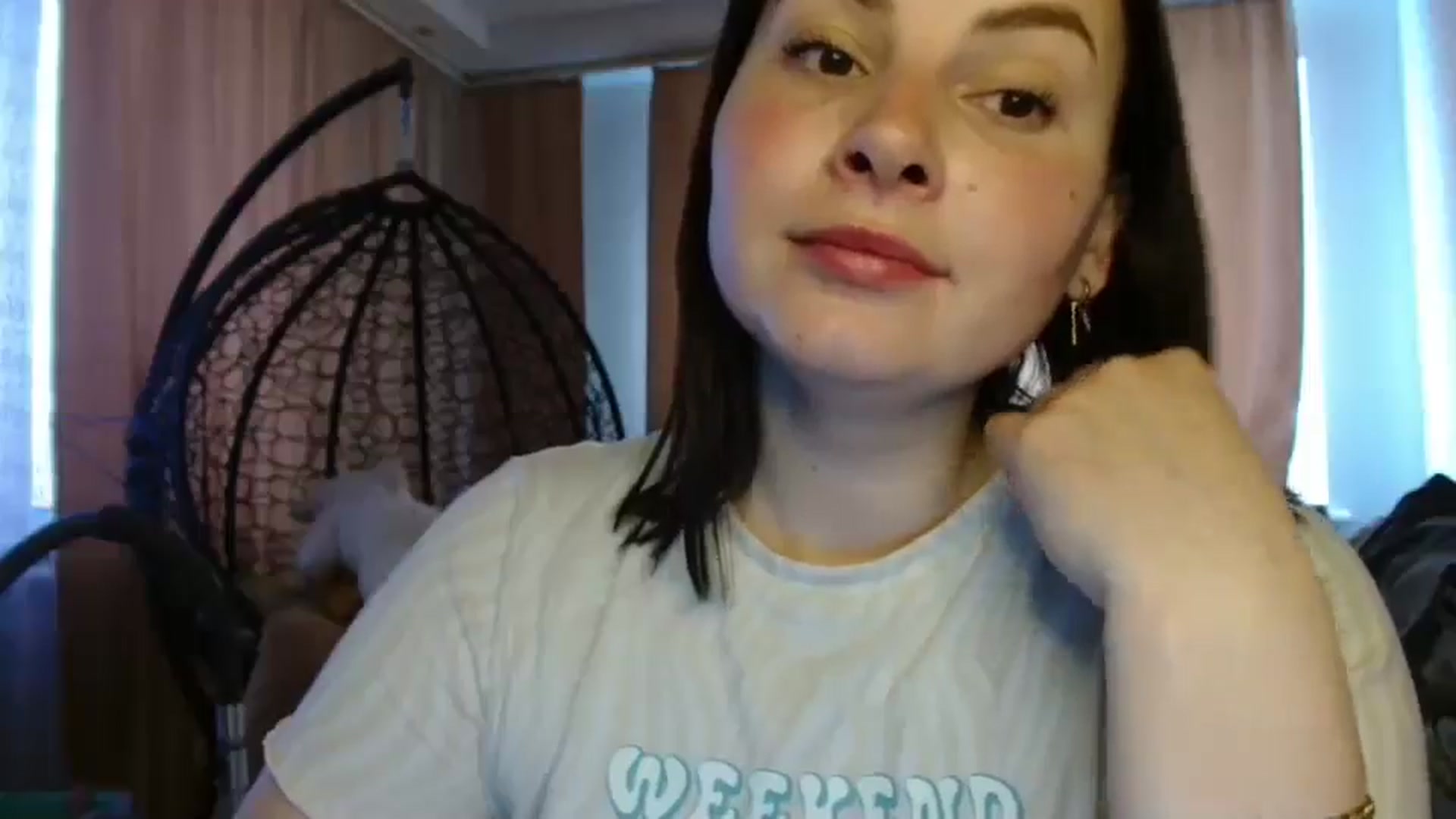 Gallery image thumbnail from MisssLove_is's myfreecams stream on, 04/22/2025, 14:12 image 3 of 20