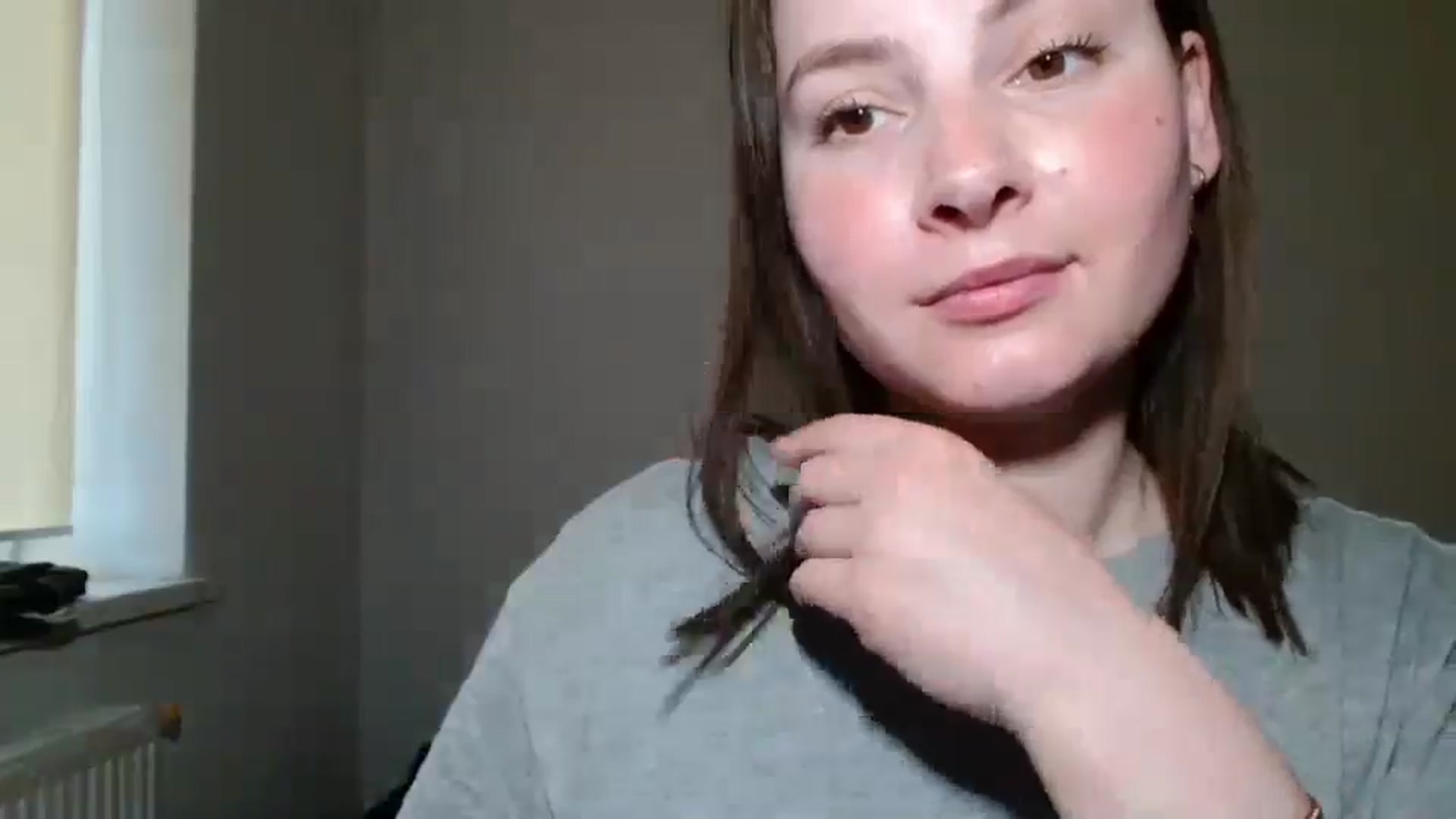 Gallery image thumbnail from MisssLove_is's myfreecams stream on, 05/02/2025, 17:21 image 14 of 20