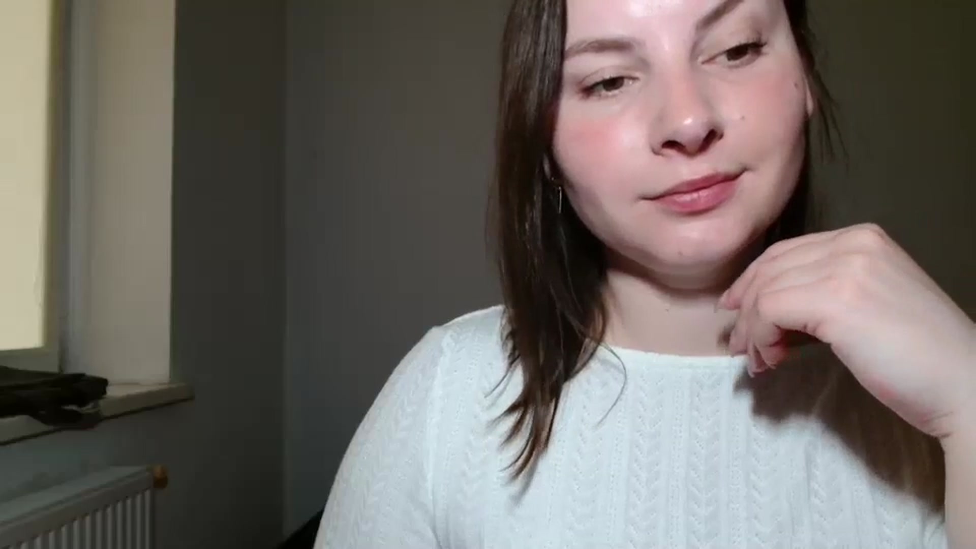 Gallery image thumbnail from MisssLove_is's myfreecams stream on, 05/03/2025, 17:28 image 15 of 20