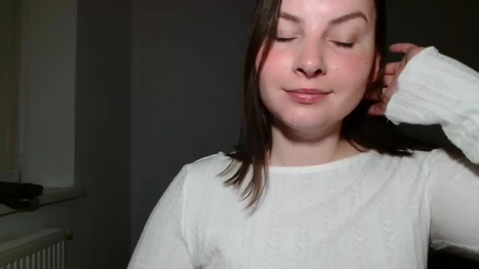 Gallery image thumbnail from MisssLove_is's myfreecams stream on, 05/03/2025, 18:03 image 17 of 20