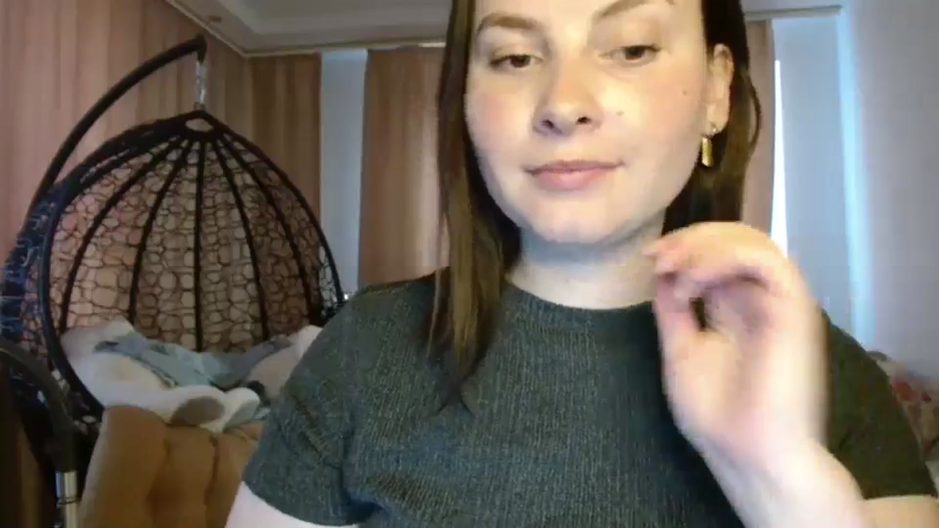 Gallery image thumbnail from MisssLove_is's myfreecams stream on, 05/04/2025, 17:13 image 12 of 20