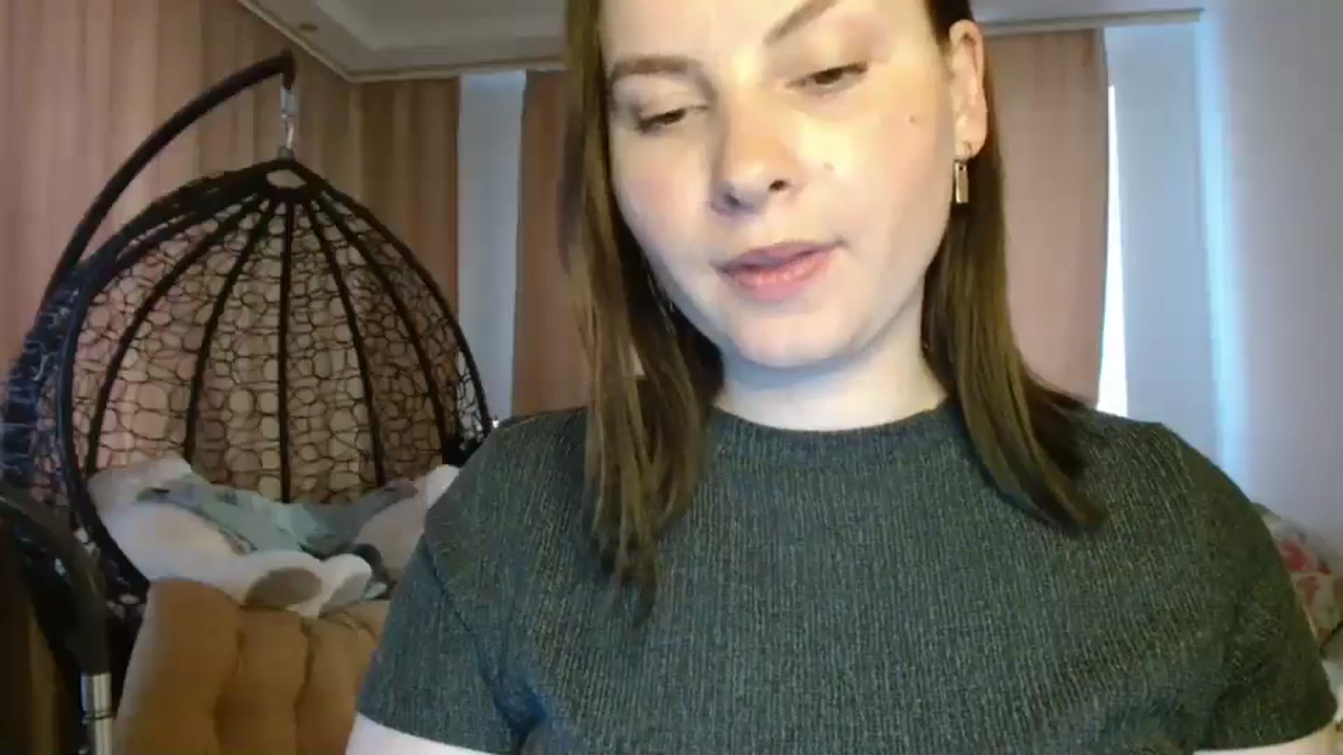 Gallery image thumbnail from MisssLove_is's myfreecams stream on, 05/04/2025, 17:13 image 16 of 20