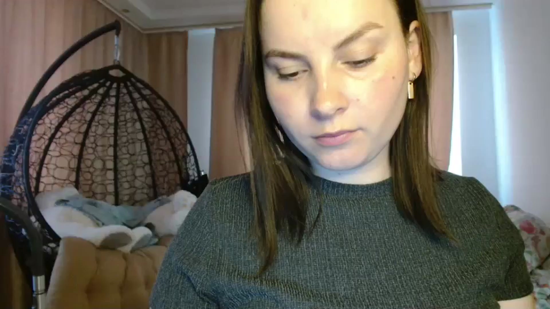 Gallery image thumbnail from MisssLove_is's myfreecams stream on, 05/04/2025, 17:13 image 1 of 20