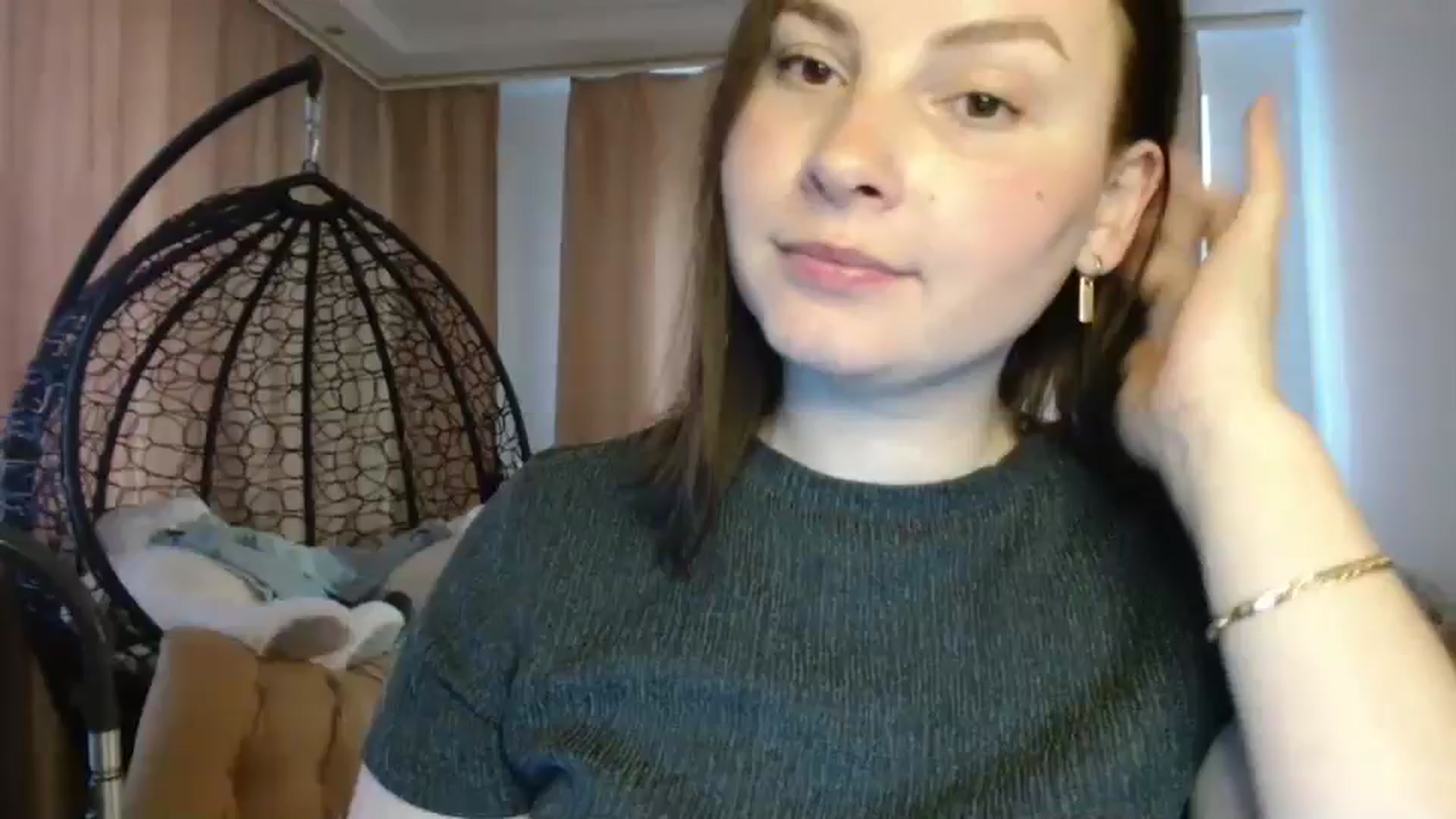 Gallery image thumbnail from MisssLove_is's myfreecams stream on, 05/04/2025, 17:13 image 11 of 20