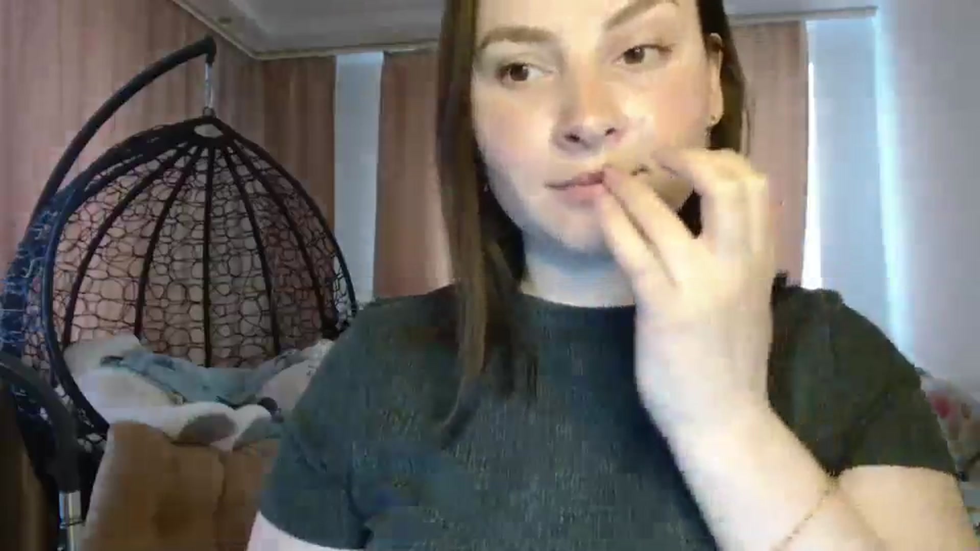 Gallery image thumbnail from MisssLove_is's myfreecams stream on, 05/04/2025, 17:13 image 4 of 20