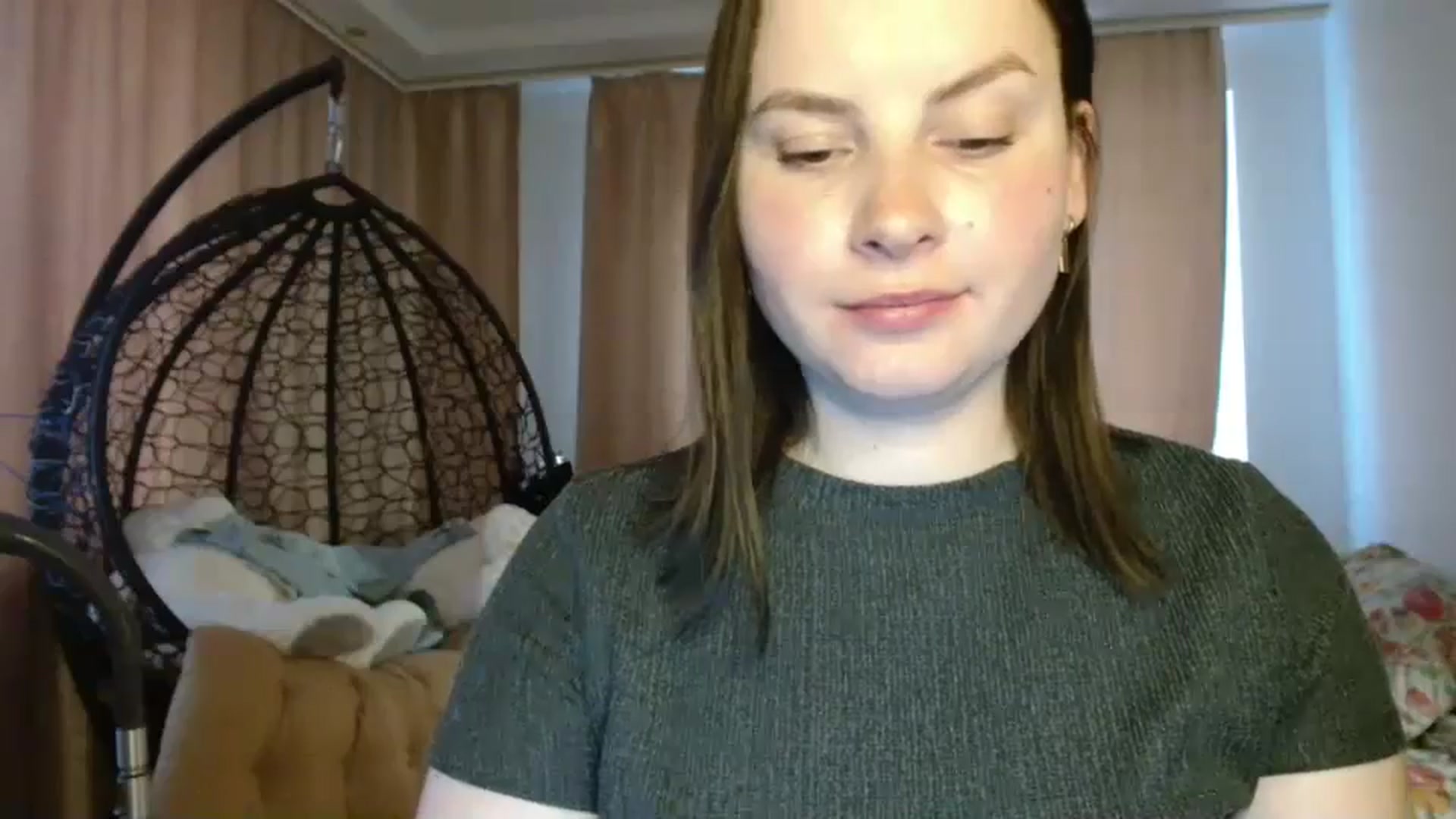 Gallery image thumbnail from MisssLove_is's myfreecams stream on, 05/04/2025, 17:13 image 20 of 20