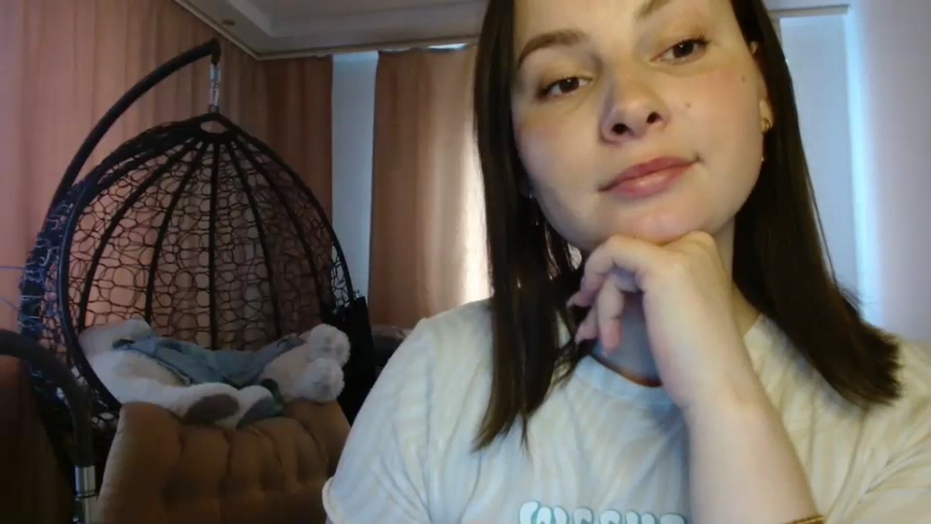 Gallery image thumbnail from MisssLove_is's myfreecams stream on, 05/05/2025, 14:47 image 4 of 20