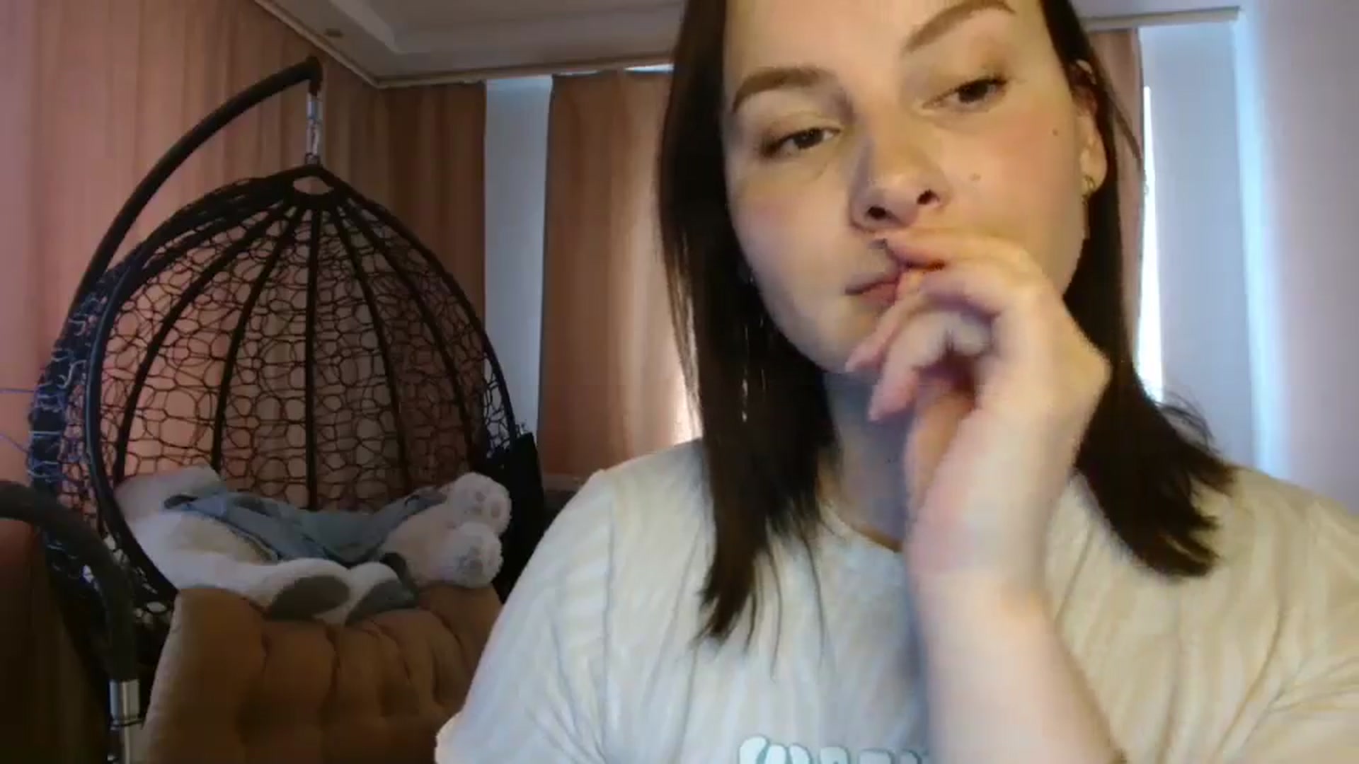 Gallery image thumbnail from MisssLove_is's myfreecams stream on, 05/05/2025, 14:47 image 17 of 20