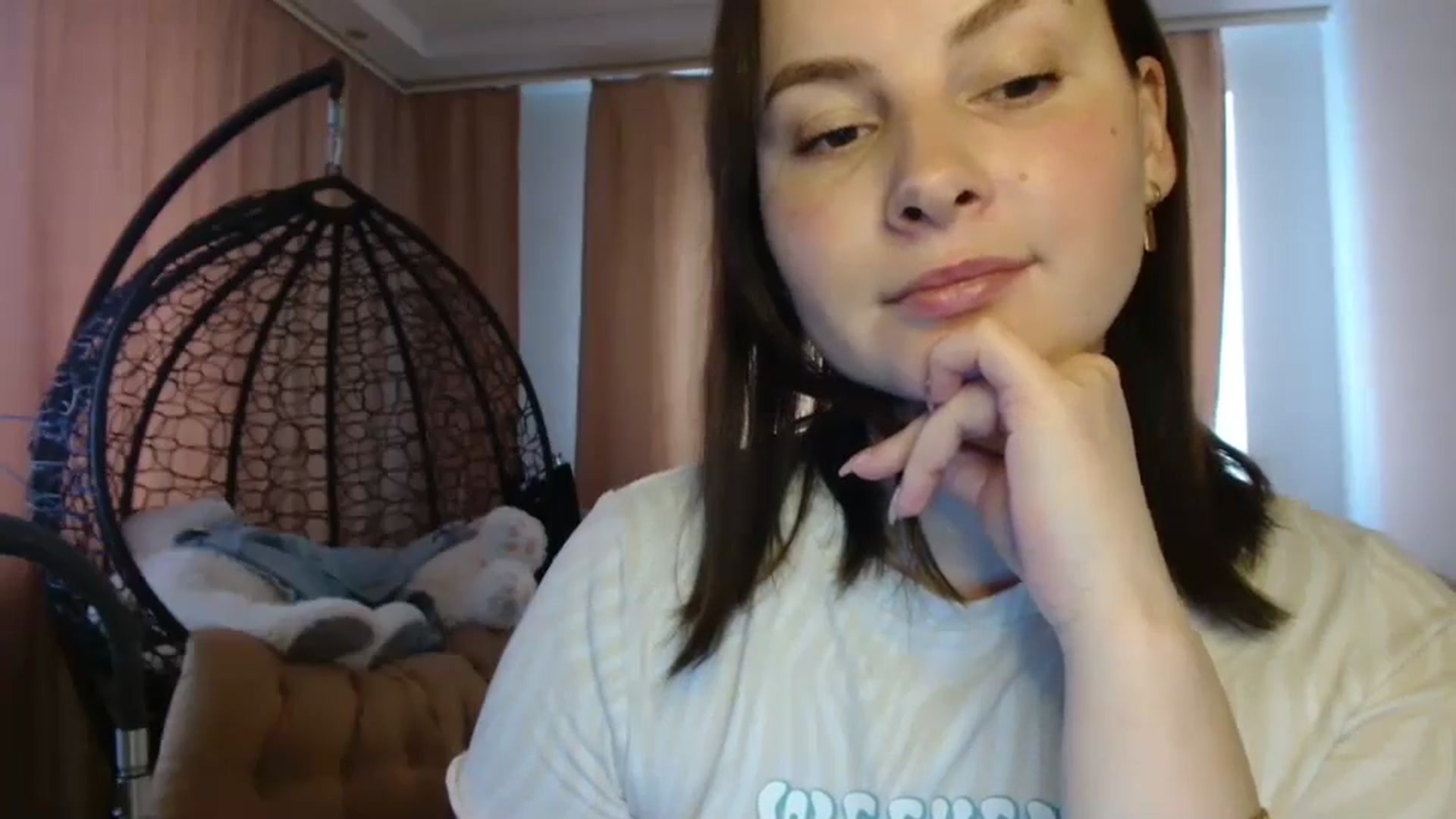 Gallery image thumbnail from MisssLove_is's myfreecams stream on, 05/05/2025, 14:47 image 10 of 20