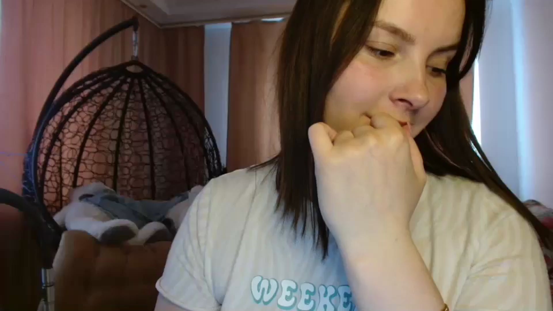 Gallery image thumbnail from MisssLove_is's myfreecams stream on, 05/06/2025, 11:58 image 14 of 20