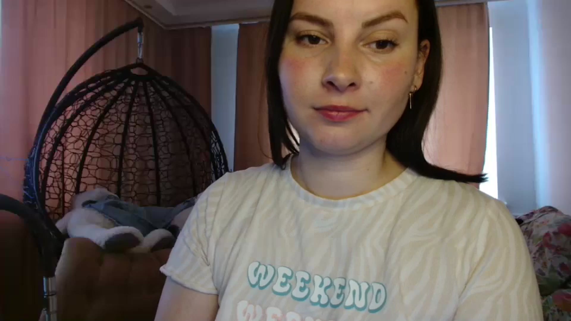 Gallery image thumbnail from MisssLove_is's myfreecams stream on, 05/06/2025, 11:58 image 10 of 20