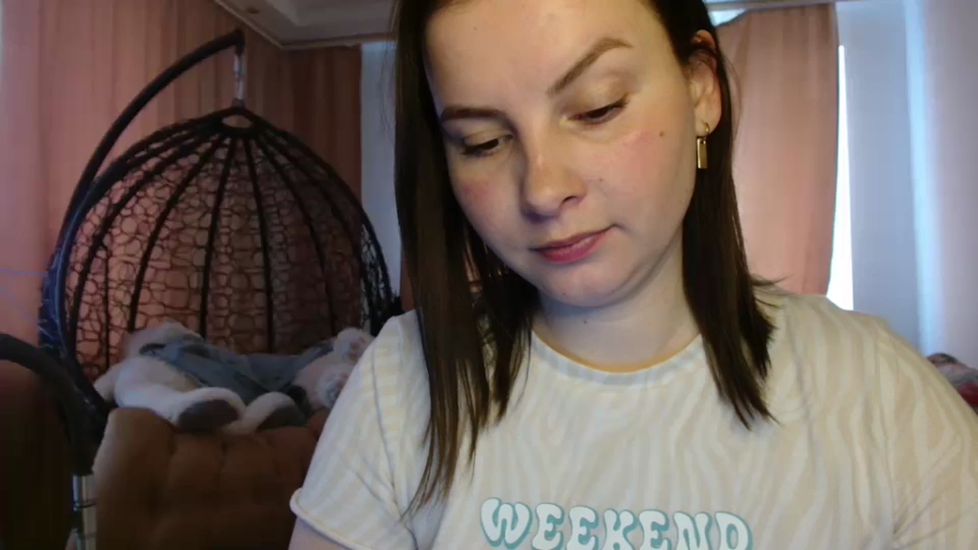 Gallery image thumbnail from MisssLove_is's myfreecams stream on, 05/06/2025, 11:58 image 12 of 20