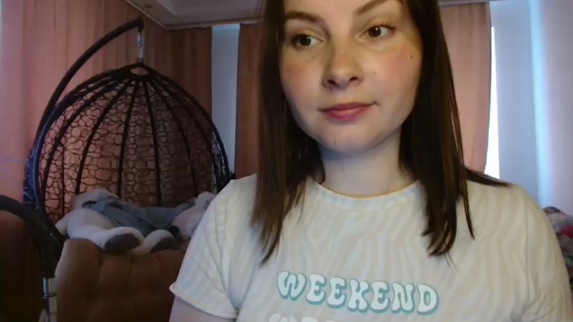 Gallery image thumbnail from MisssLove_is's myfreecams stream on, 05/06/2025, 11:58 image 6 of 20