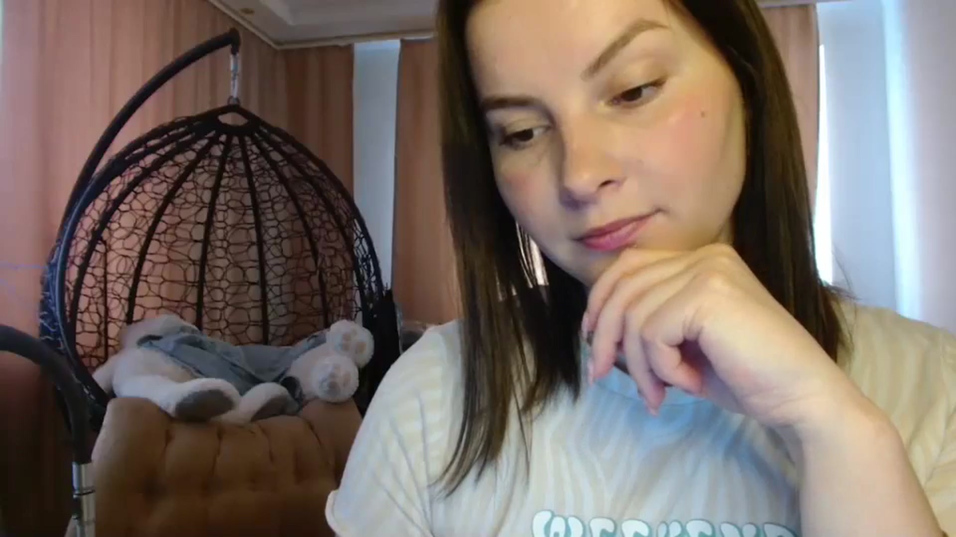 Gallery image thumbnail from MisssLove_is's myfreecams stream on, 05/06/2025, 11:58 image 5 of 20