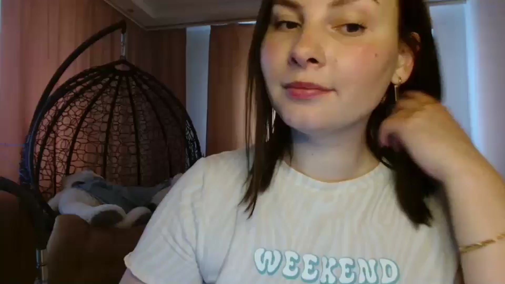 Gallery image thumbnail from MisssLove_is's myfreecams stream on, 05/06/2025, 12:55 image 18 of 20