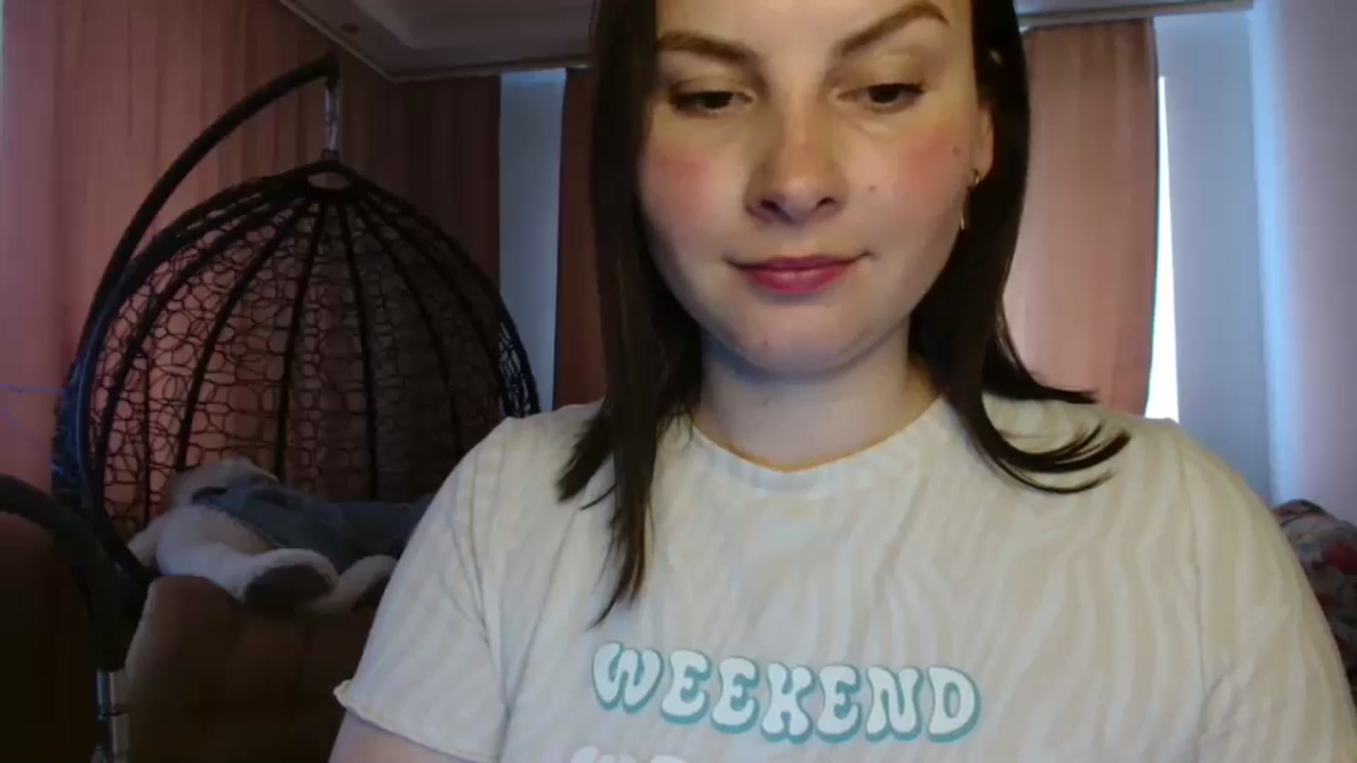 Gallery image thumbnail from MisssLove_is's myfreecams stream on, 05/06/2025, 12:55 image 17 of 20