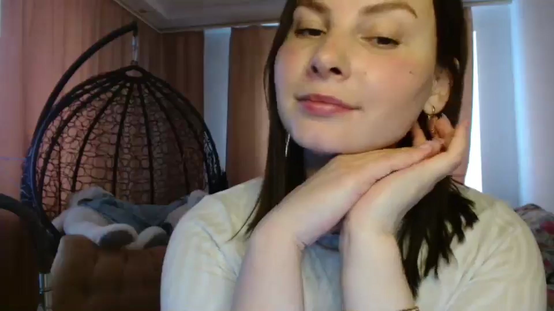 Gallery image thumbnail from MisssLove_is's myfreecams stream on, 05/06/2025, 12:55 image 8 of 20