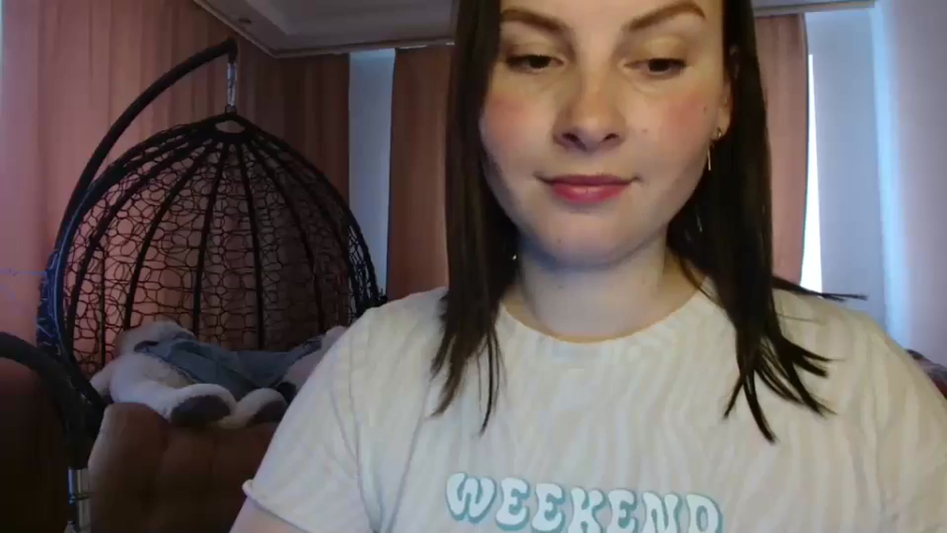 Gallery image thumbnail from MisssLove_is's myfreecams stream on, 05/06/2025, 12:55 image 4 of 20