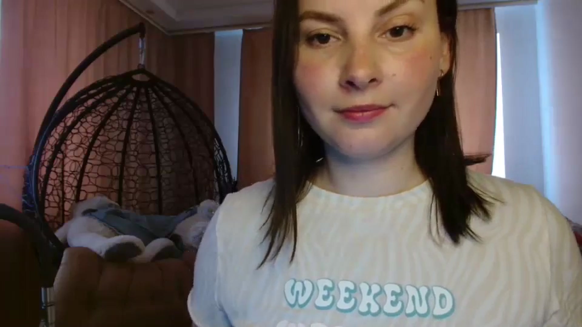 Gallery image thumbnail from MisssLove_is's myfreecams stream on, 05/06/2025, 12:55 image 5 of 20