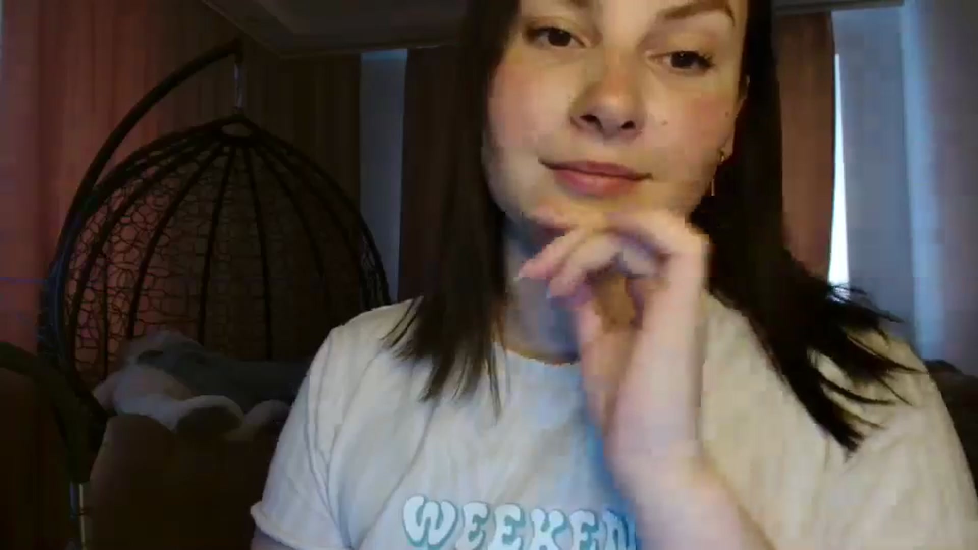 Gallery image thumbnail from MisssLove_is's myfreecams stream on, 05/06/2025, 16:15 image 4 of 20