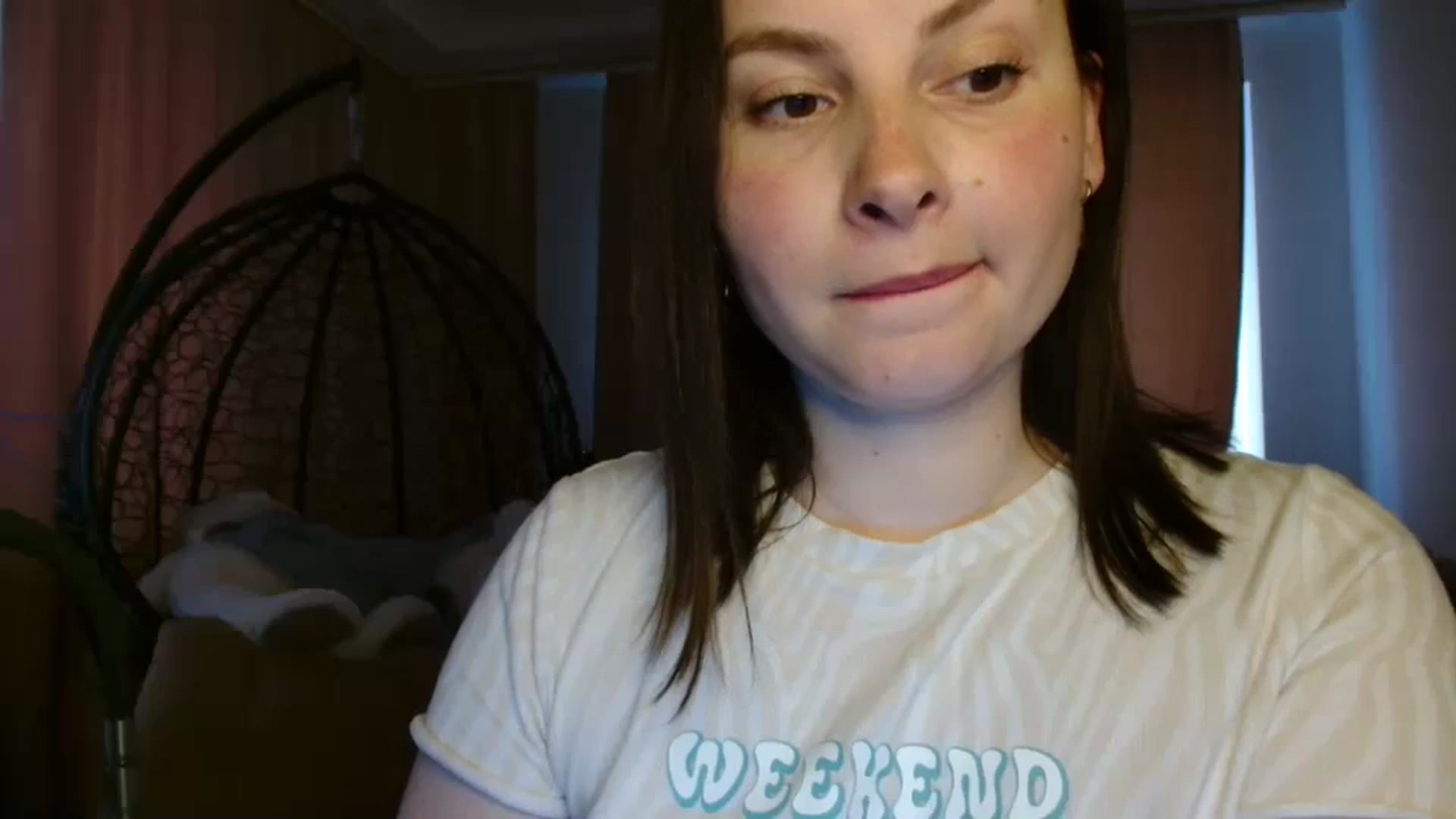 Gallery image thumbnail from MisssLove_is's myfreecams stream on, 05/06/2025, 16:15 image 15 of 20