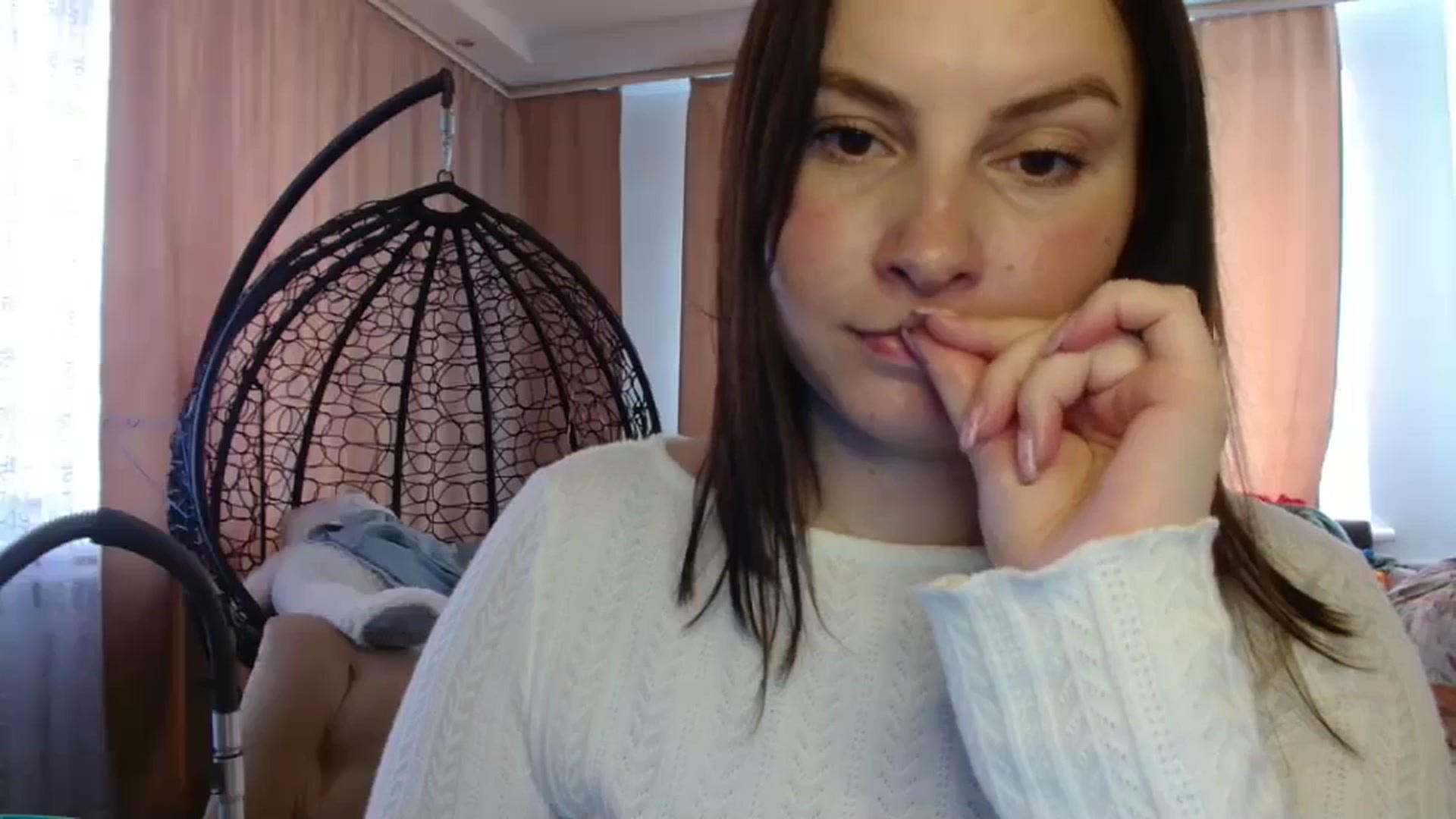 Gallery image thumbnail from MisssLove_is's myfreecams stream on, 05/08/2025, 12:37 image 15 of 20
