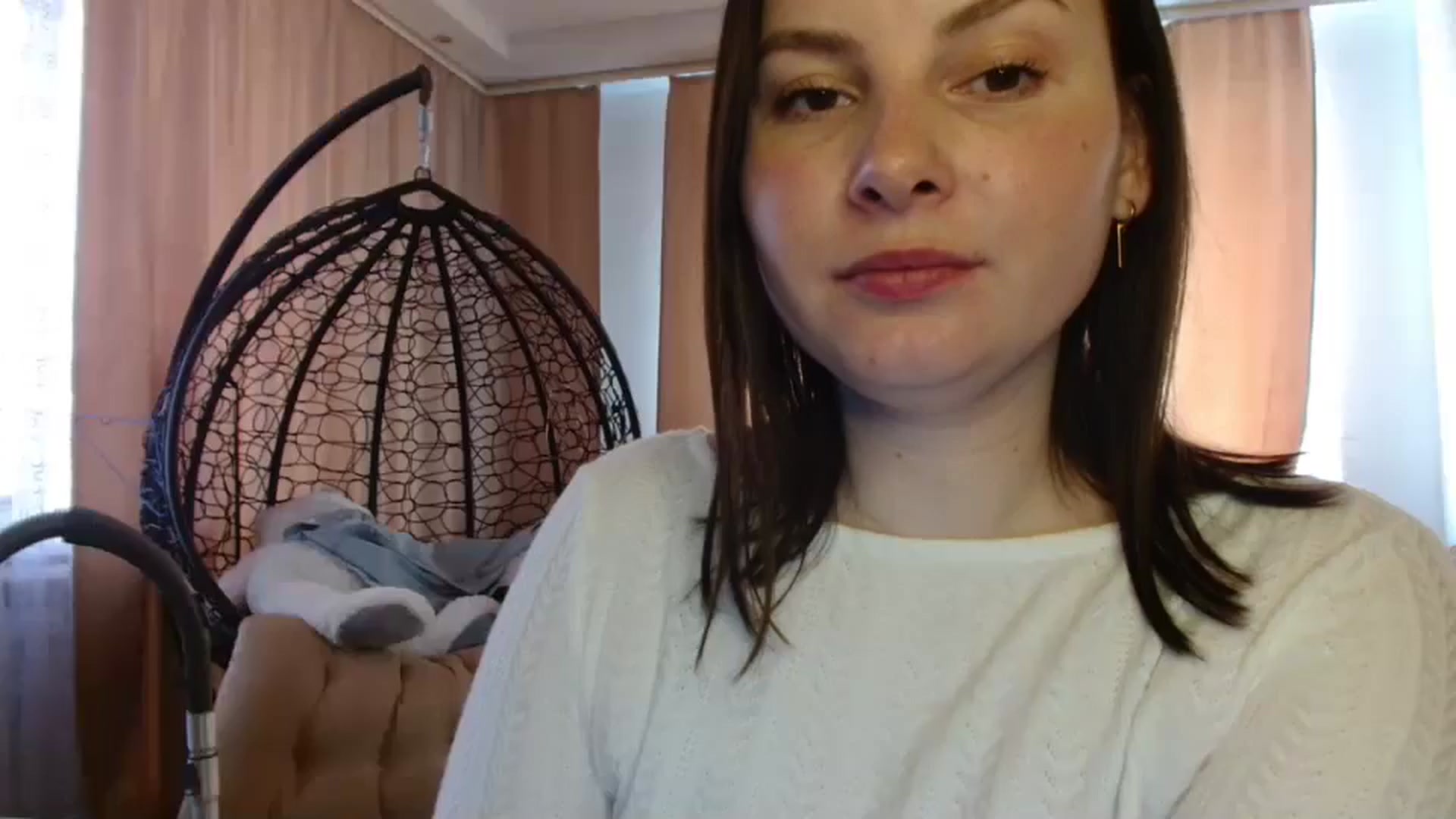 Gallery image thumbnail from MisssLove_is's myfreecams stream on, 05/08/2025, 12:37 image 5 of 20