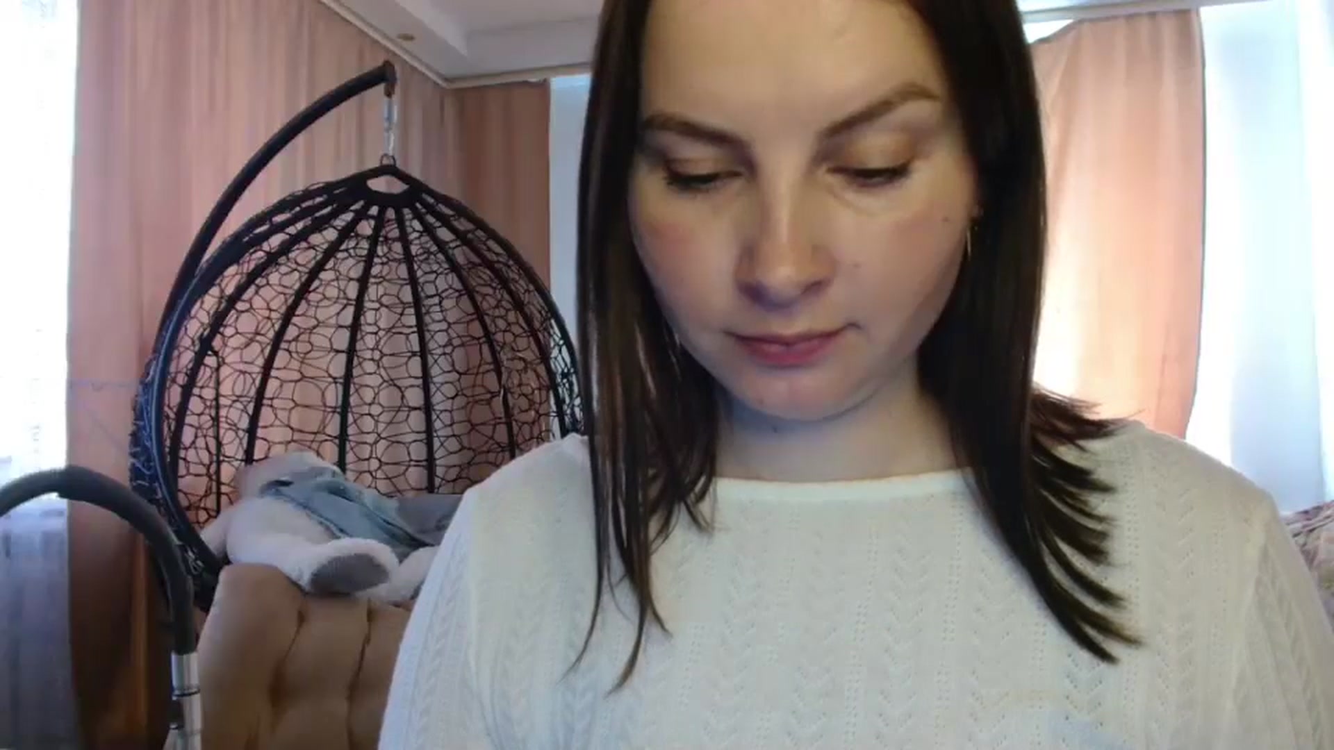 Gallery image thumbnail from MisssLove_is's myfreecams stream on, 05/08/2025, 12:37 image 2 of 20