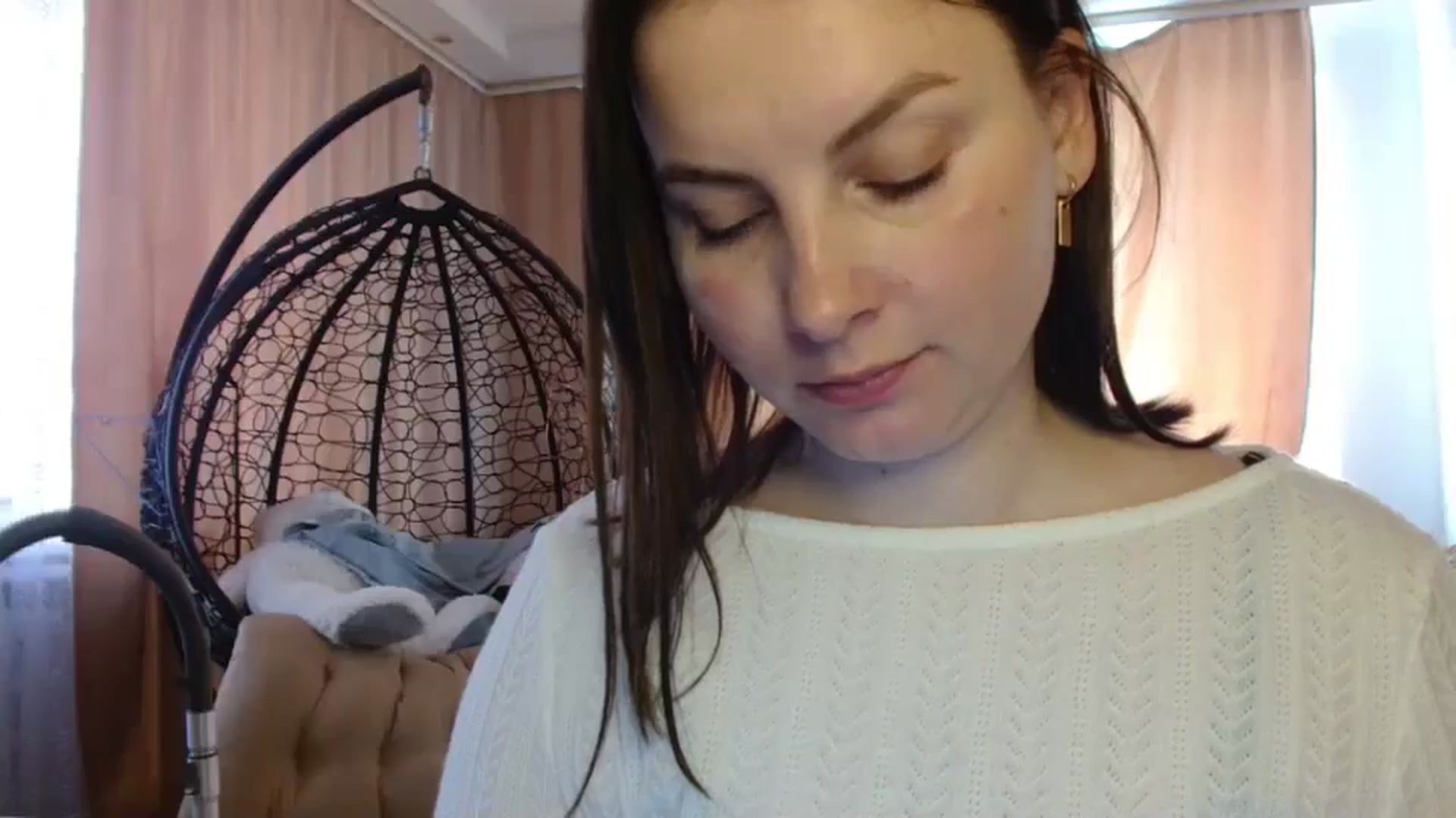 Gallery image thumbnail from MisssLove_is's myfreecams stream on, 05/08/2025, 12:37 image 3 of 20