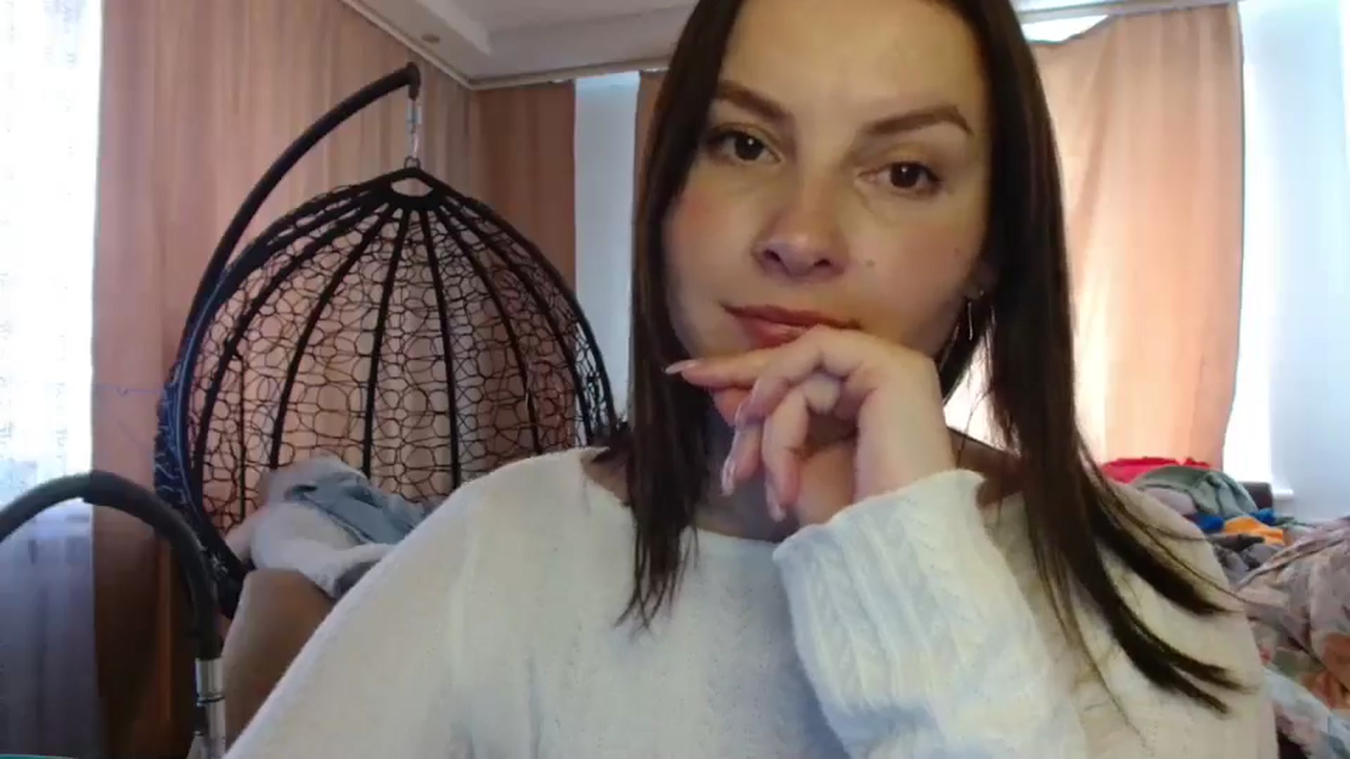 Gallery image thumbnail from MisssLove_is's myfreecams stream on, 05/08/2025, 12:37 image 17 of 20