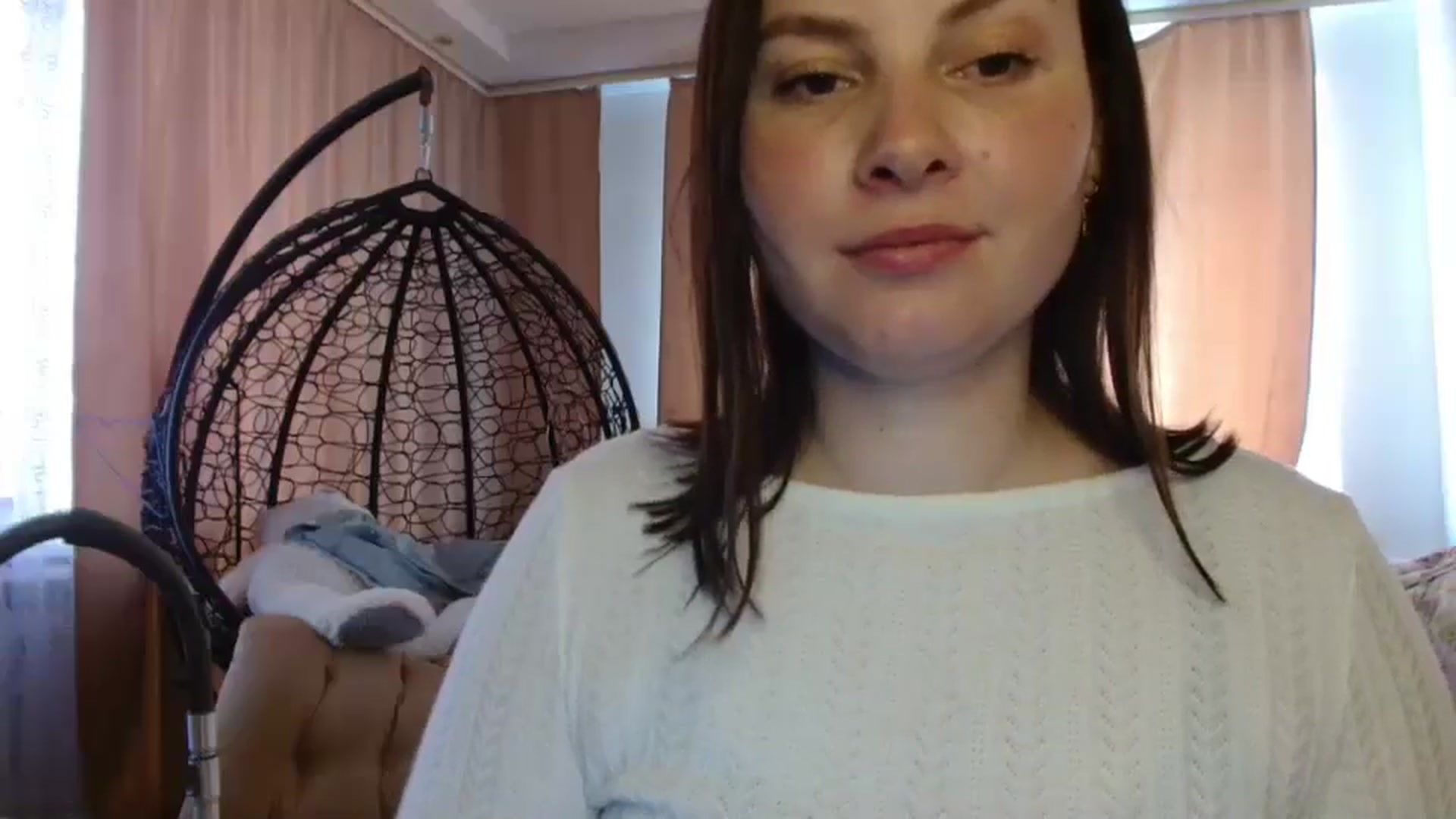 Gallery image thumbnail from MisssLove_is's myfreecams stream on, 05/08/2025, 12:37 image 6 of 20