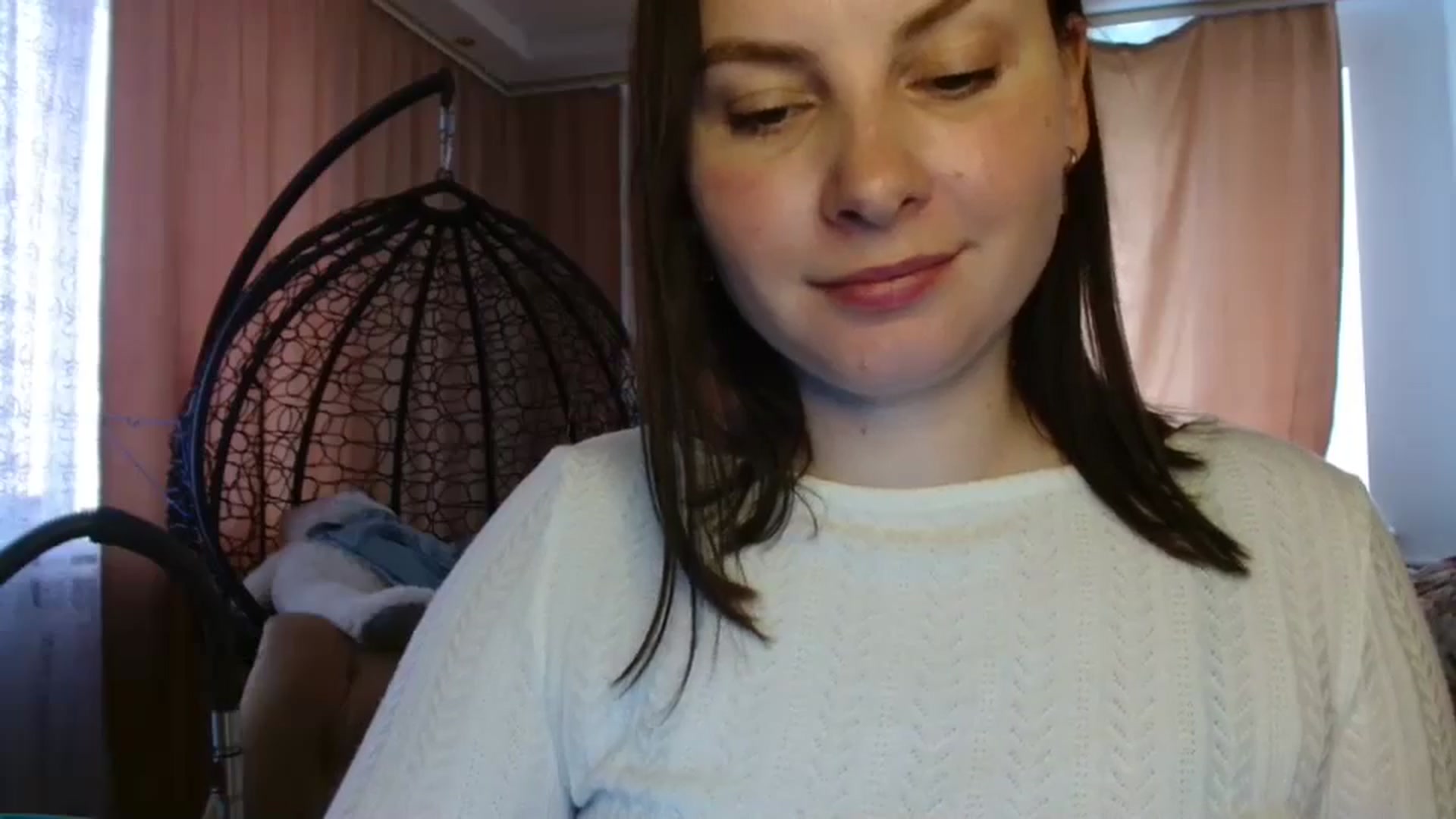 Gallery image thumbnail from MisssLove_is's myfreecams stream on, 05/08/2025, 13:30 image 15 of 20