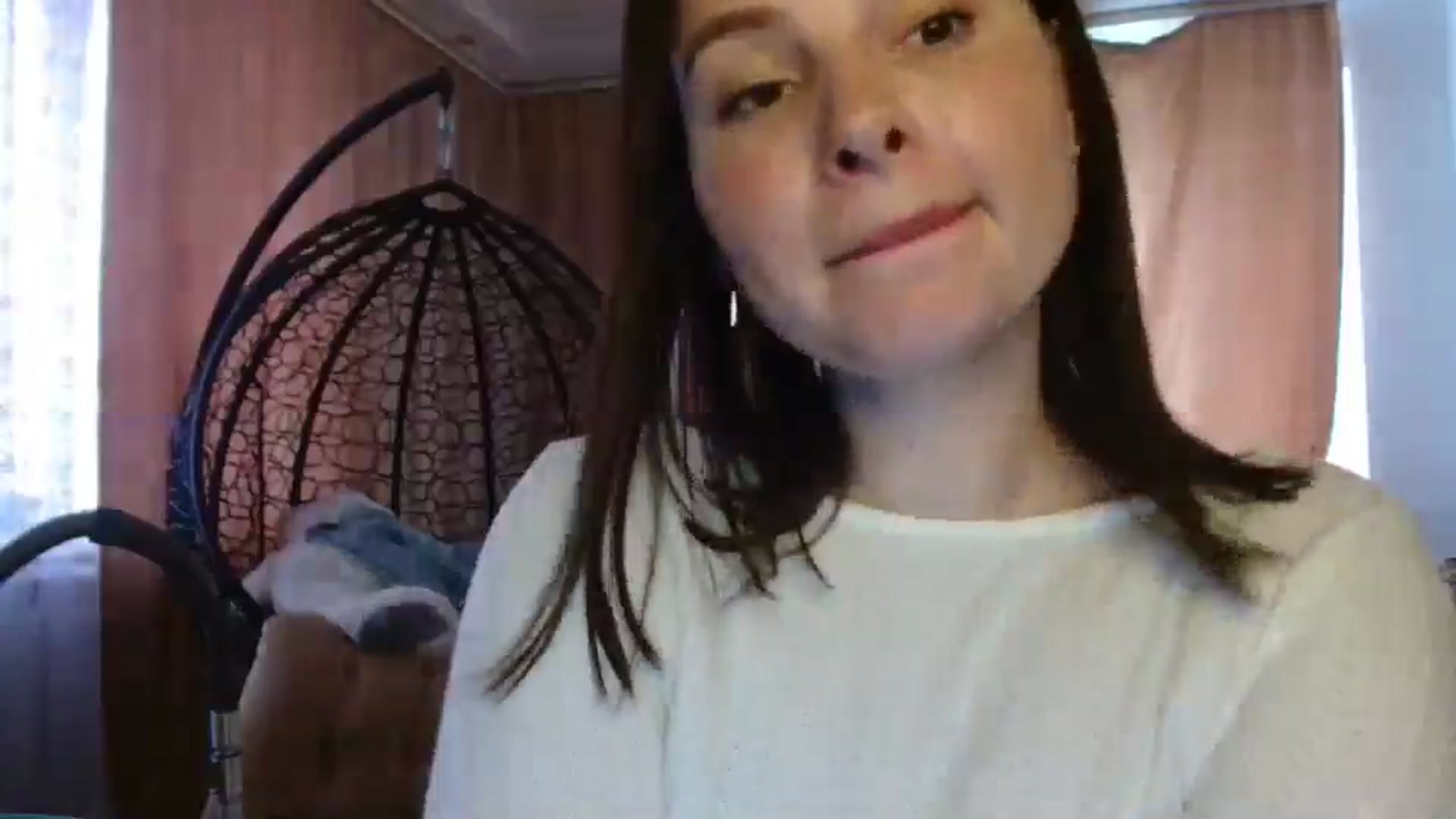Gallery image thumbnail from MisssLove_is's myfreecams stream on, 05/08/2025, 13:30 image 9 of 20