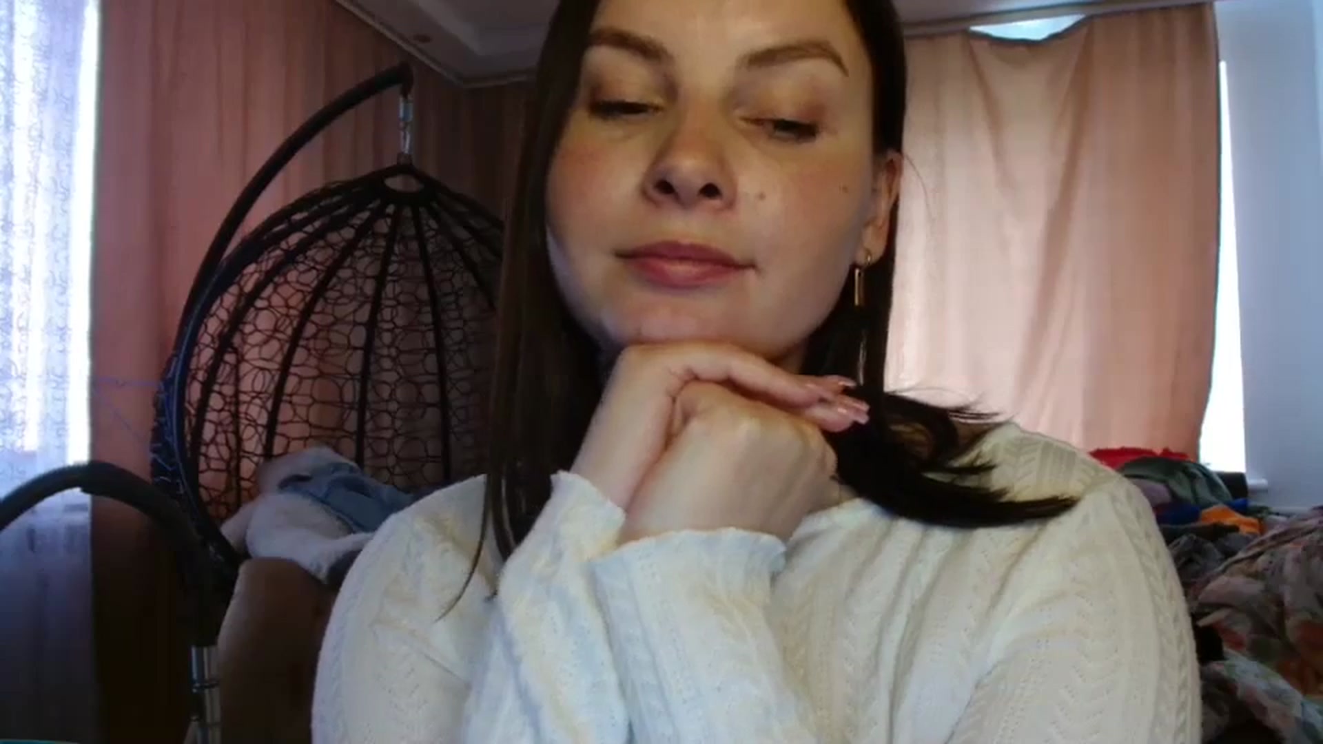 Gallery image thumbnail from MisssLove_is's myfreecams stream on, 05/08/2025, 13:30 image 14 of 20