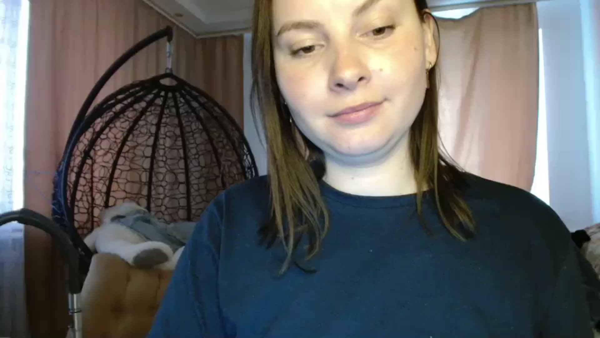 Gallery image thumbnail from MisssLove_is's myfreecams stream on, 05/10/2025, 16:18 image 13 of 20