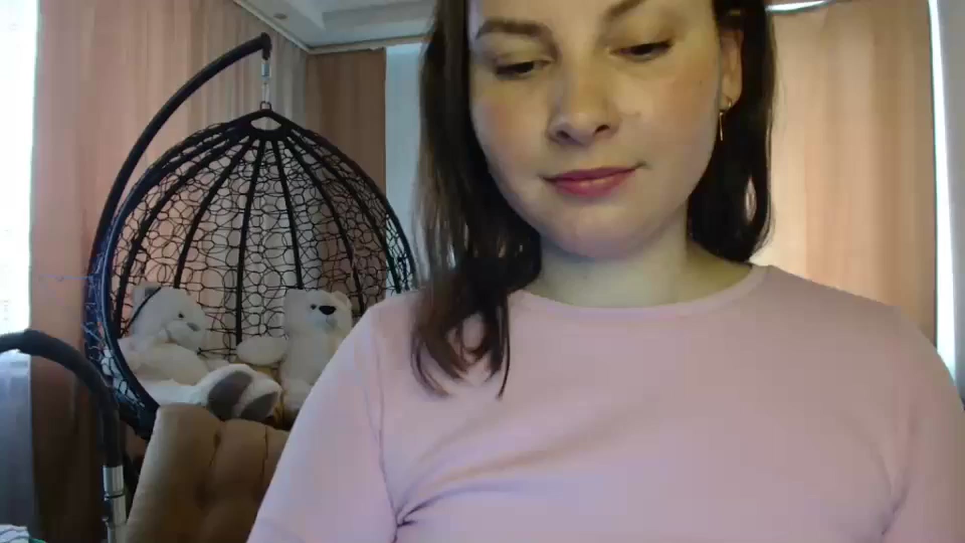 Gallery image thumbnail from MisssLove_is's myfreecams stream on, 05/16/2025, 12:53 image 4 of 20