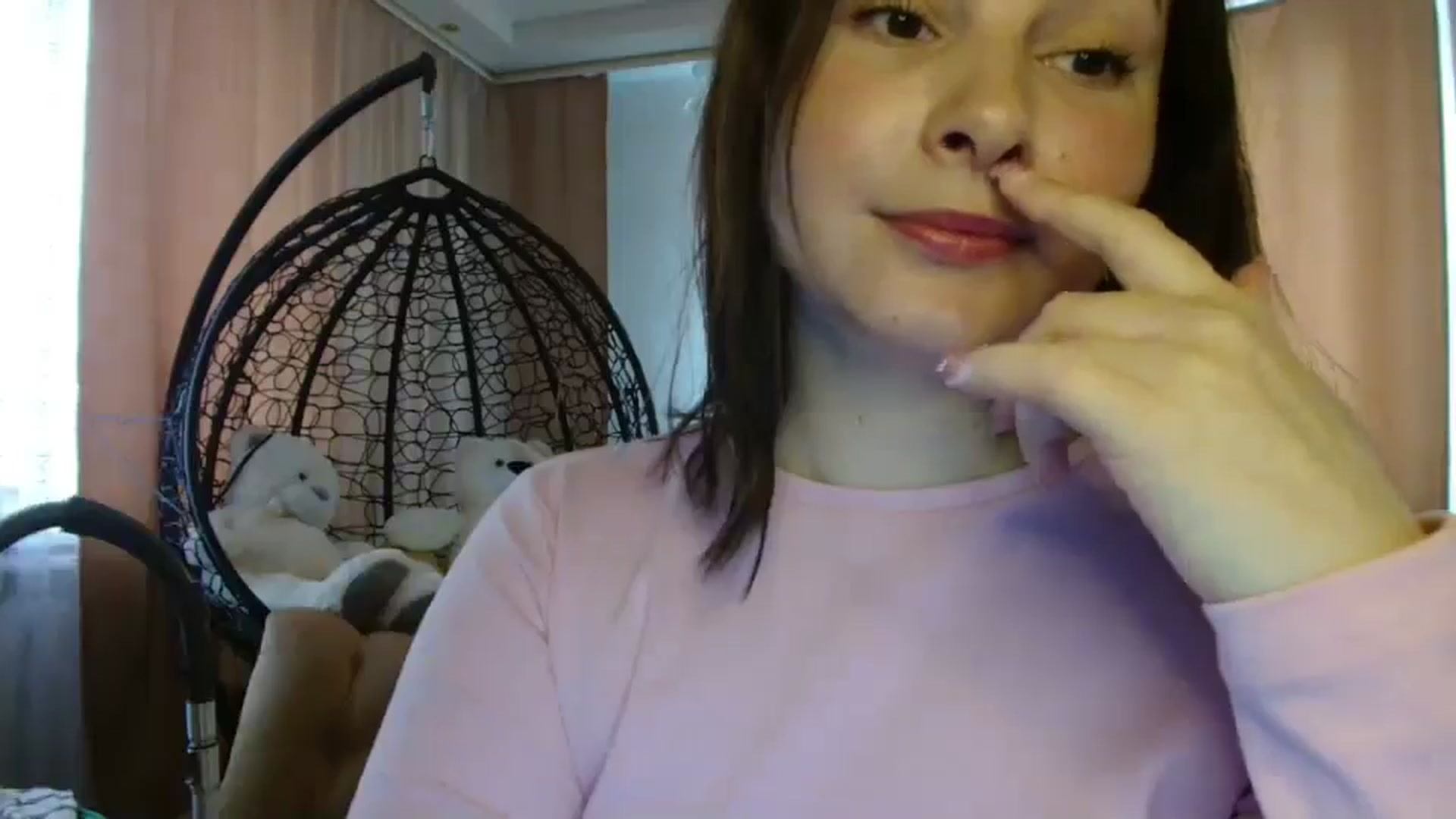 Gallery image thumbnail from MisssLove_is's myfreecams stream on, 05/16/2025, 12:53 image 15 of 20